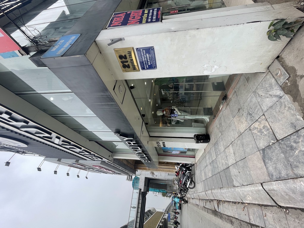 Bán nhà Nguyễn Trãi - diện tích 228m2 12 tầng - Lô góc kinh doanh đa ngành nghề - giá 98 tỷ