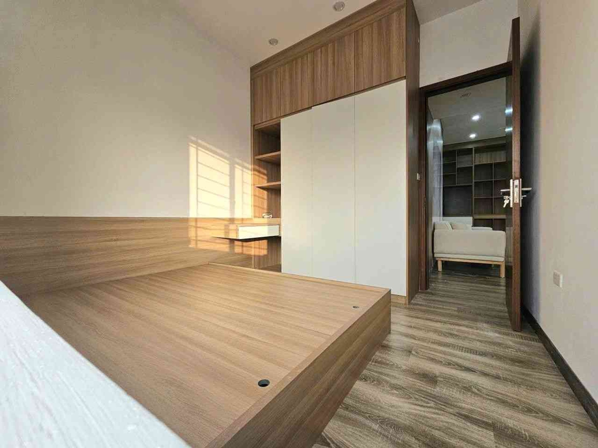 Bán nhà Nghiêm Xuân Yêm - diện tích 86m2 14 tầng - Lô góc 2 mặt thoáng - giá 6,8 tỷ