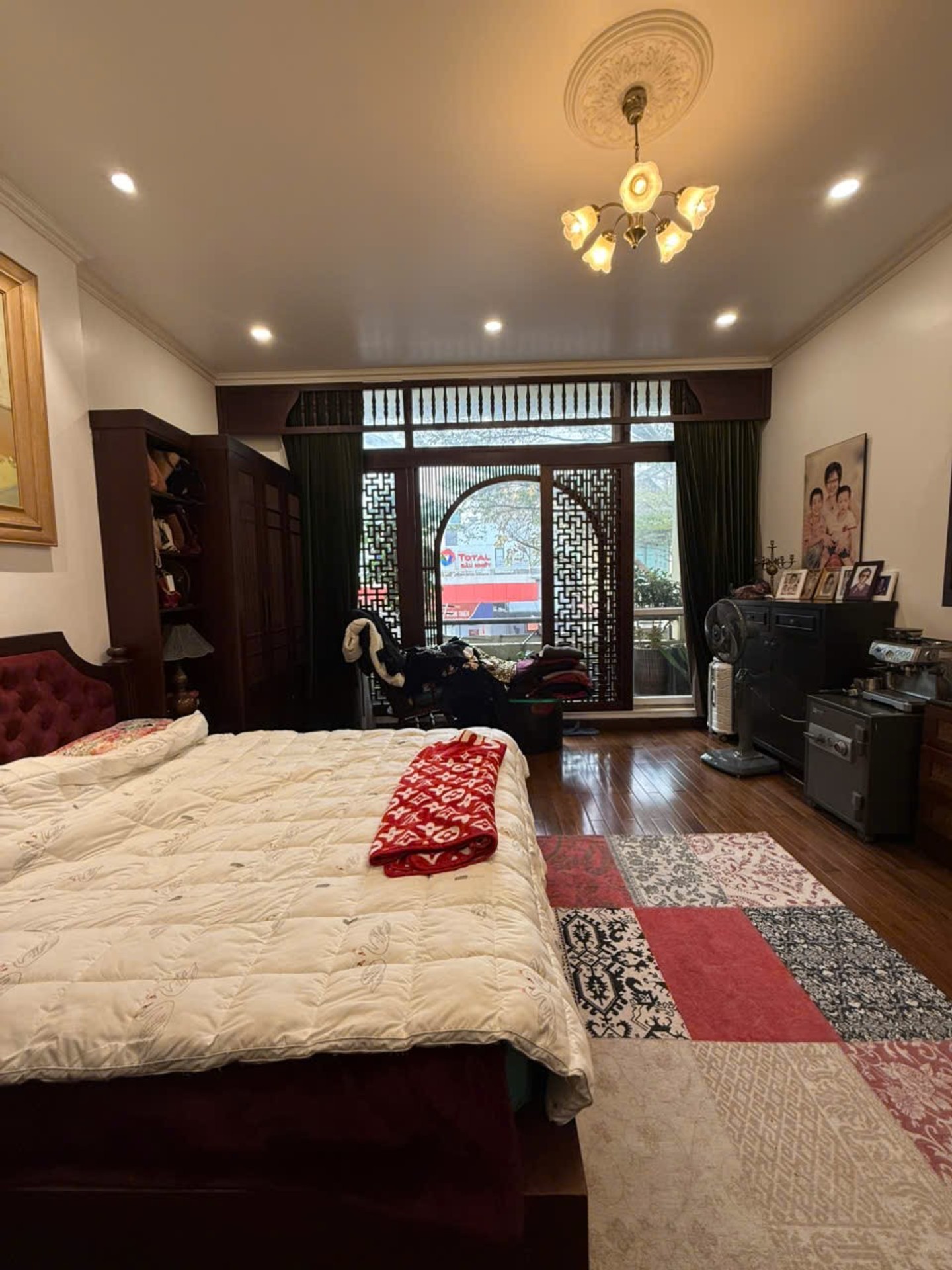 Bán nhà Khâm Thiên - diện tích 95m2 5 tầng - Lô góc 2 mặt thoáng - giá 66 tỷ