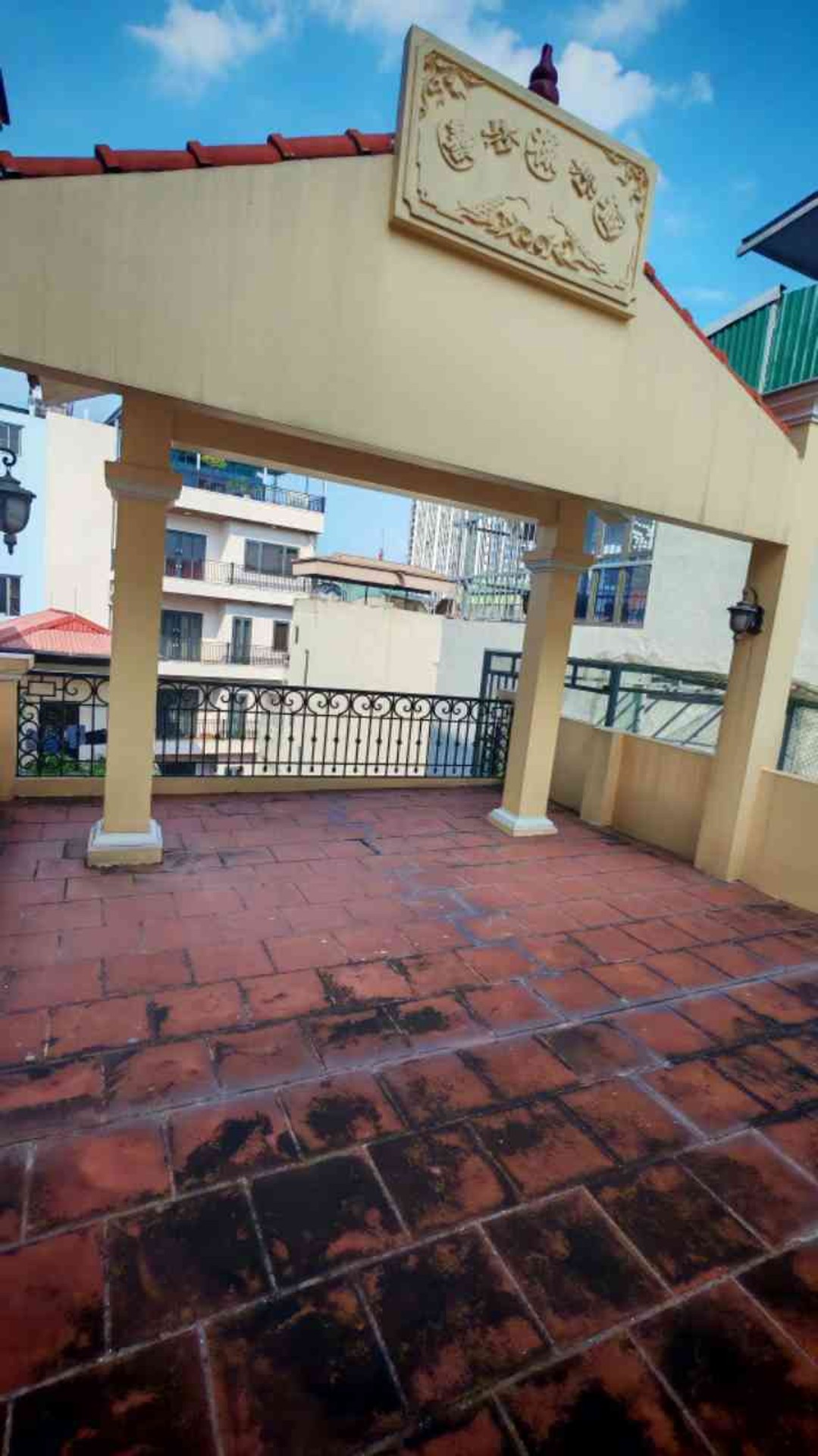 Bán nhà 177 - diện tích 177m2 4 tầng - Biệt thự sân vườn giữa trung tâm - giá 53 tỷ