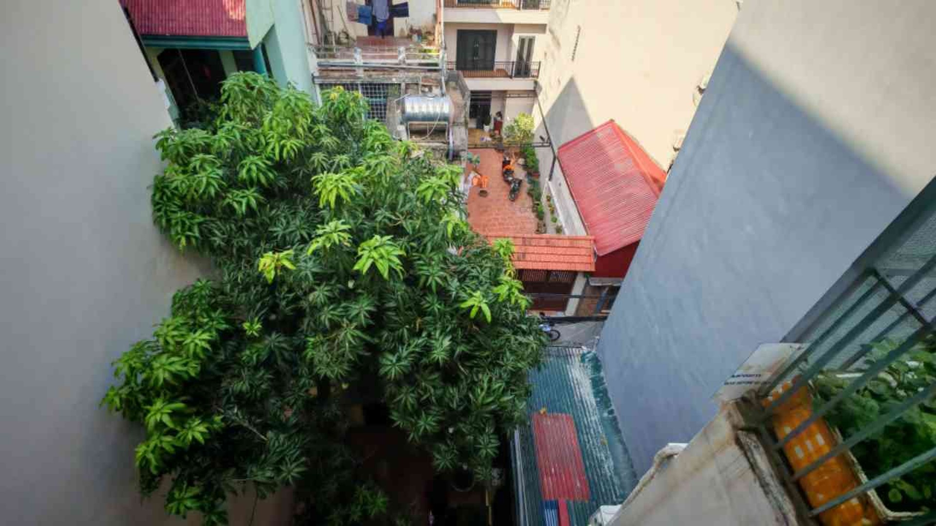 Bán nhà 177 - diện tích 177m2 4 tầng - Biệt thự sân vườn giữa trung tâm - giá 53 tỷ