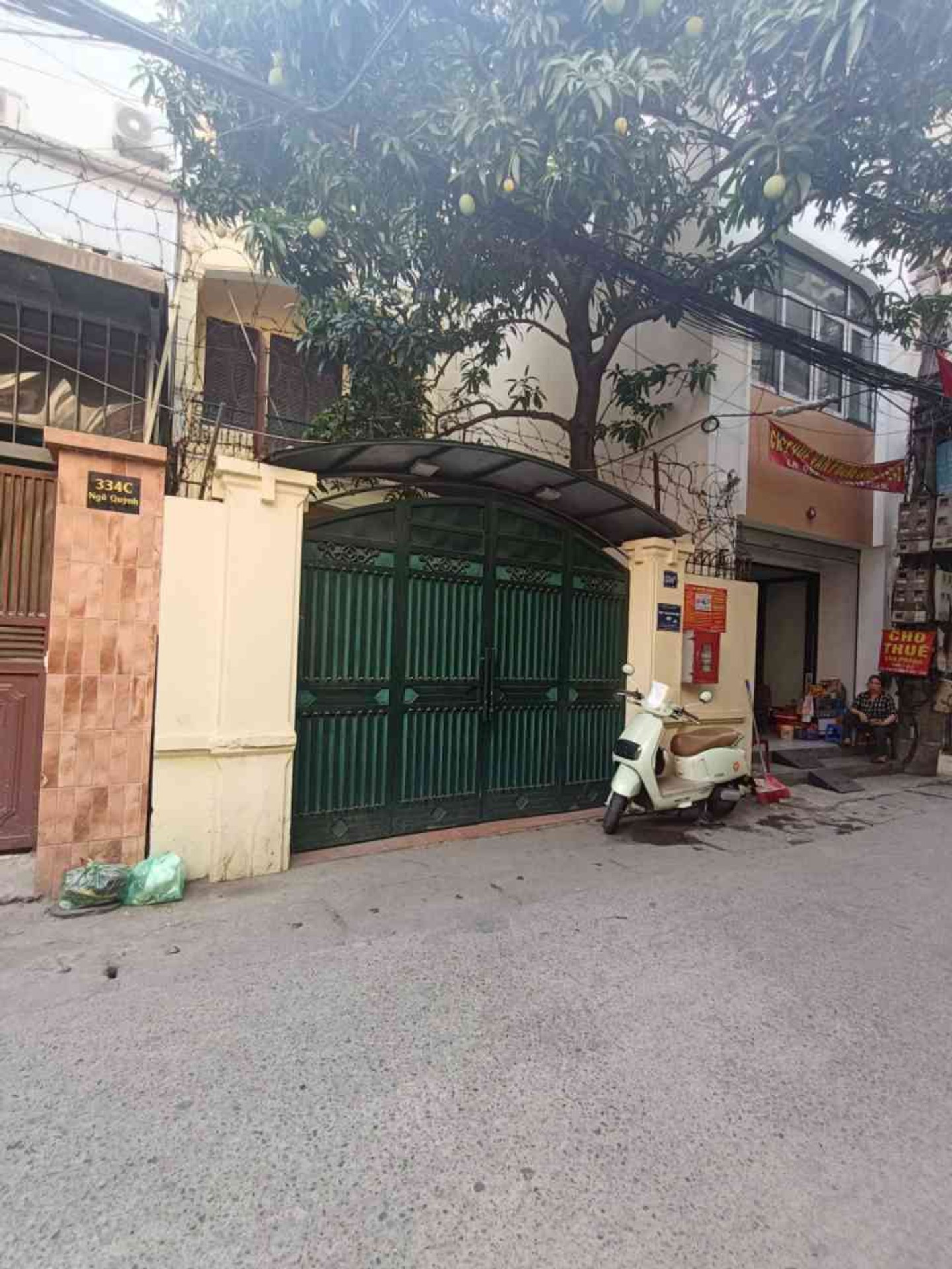 Bán nhà 177 - diện tích 177m2 4 tầng - Biệt thự sân vườn giữa trung tâm - giá 53 tỷ
