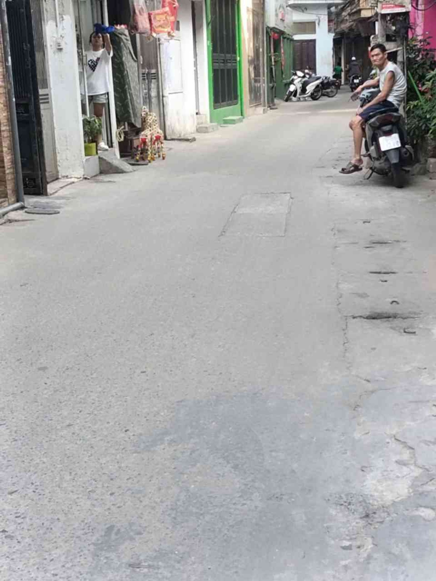 Bán nhà 177 - diện tích 177m2 4 tầng - Biệt thự sân vườn giữa trung tâm - giá 53 tỷ
