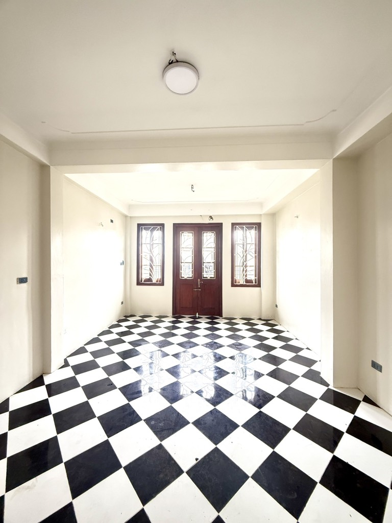 Bán nhà Triệu Việt Vương - diện tích 29,6m2 7 tầng - Mặt phố VIP trung tâm - giá 29,5 tỷ