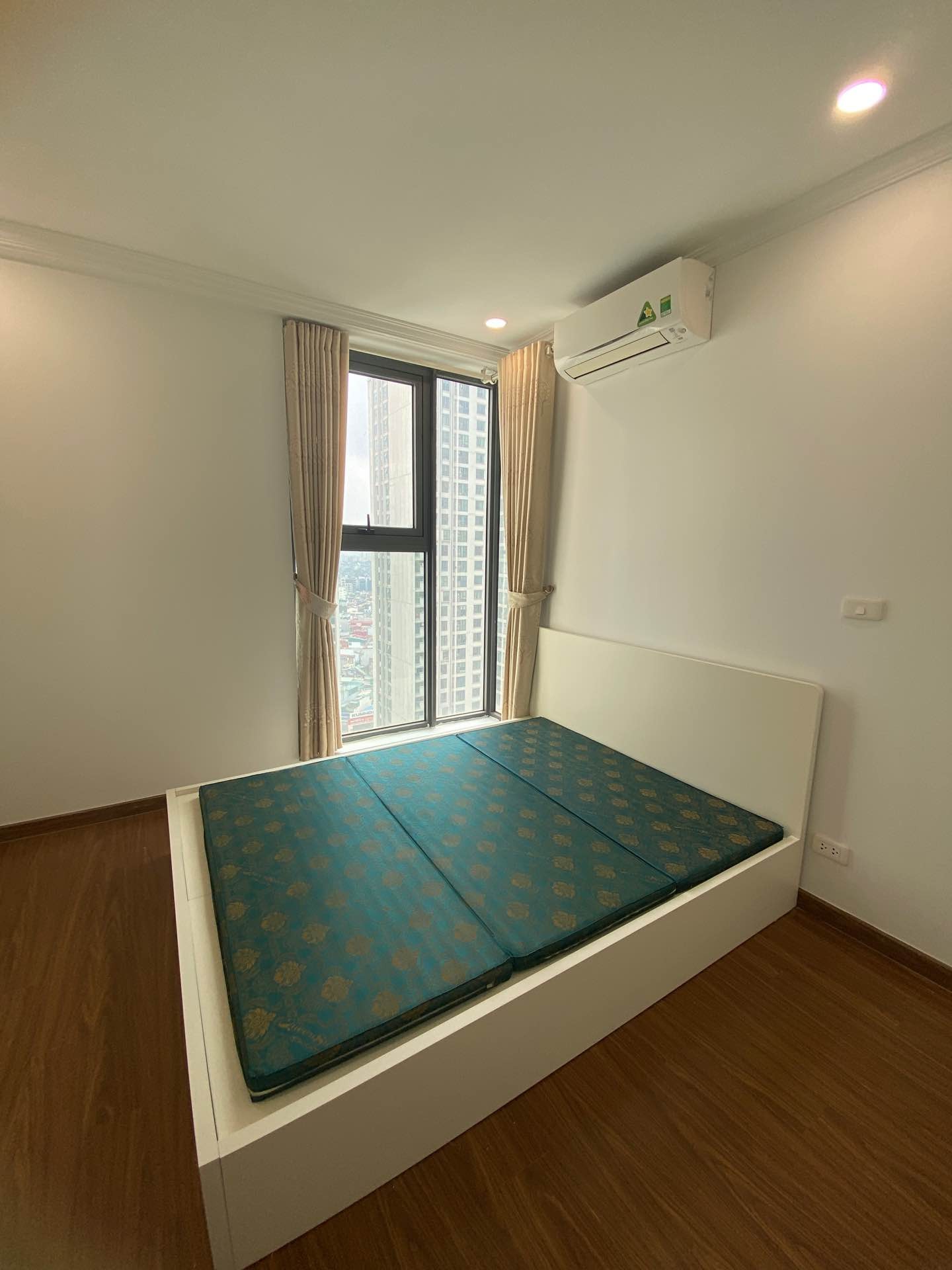 Bán nhà Nguyễn Xiển - diện tích 74m2 1 tầng - Căn hộ chung cư Ecogreen - giá 6,8 tỷ