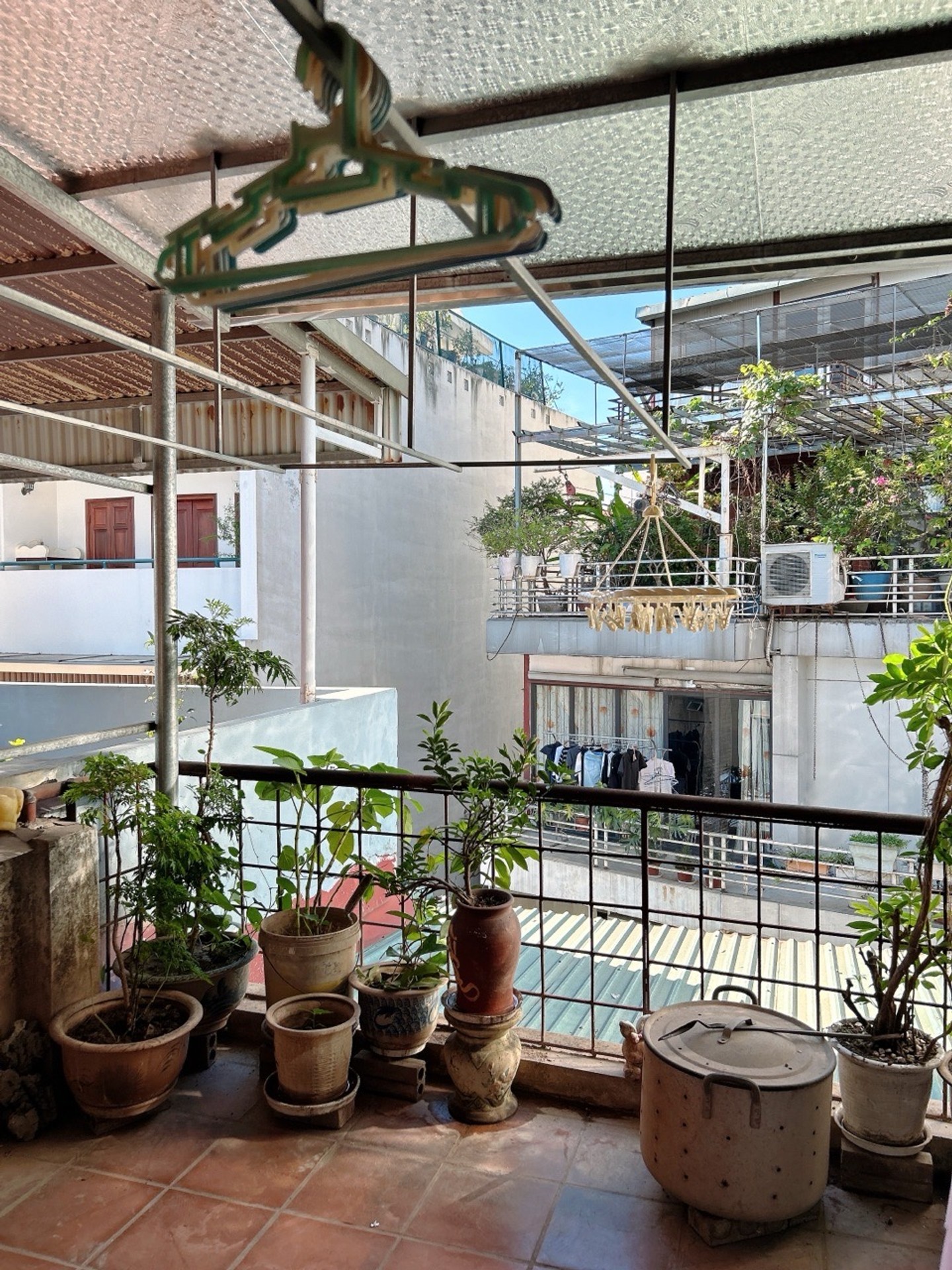 Bán nhà Đê Tô Hoàng - diện tích 40m2 5 tầng - Nhà mặt ngõ, kinh doanh sầm uất - giá 18,9 tỷ