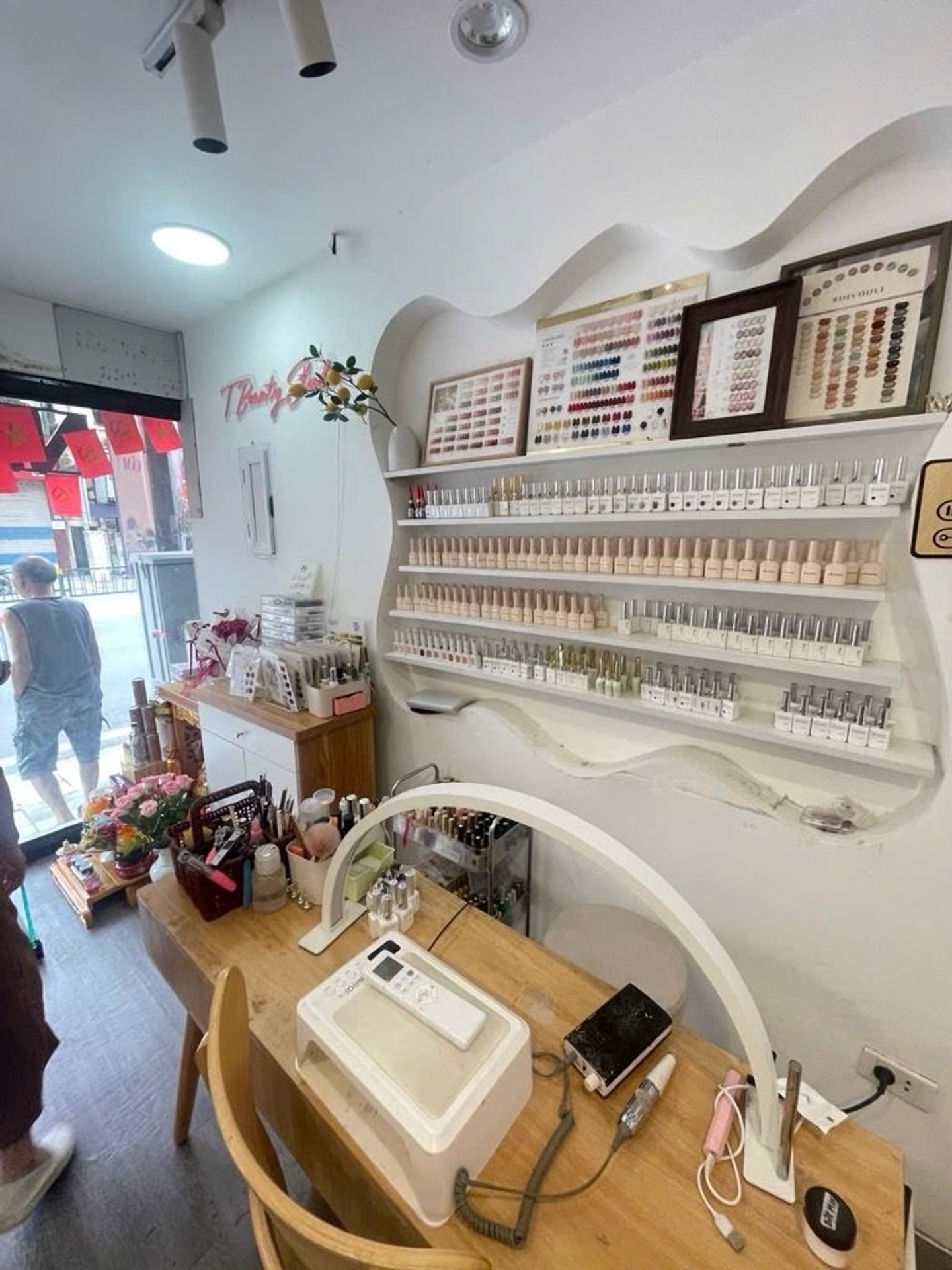 Bán nhà Tôn Đức Thắng - diện tích 92m2 2 tầng - Mặt tiền rộng, vuông vắn - giá 99 tỷ