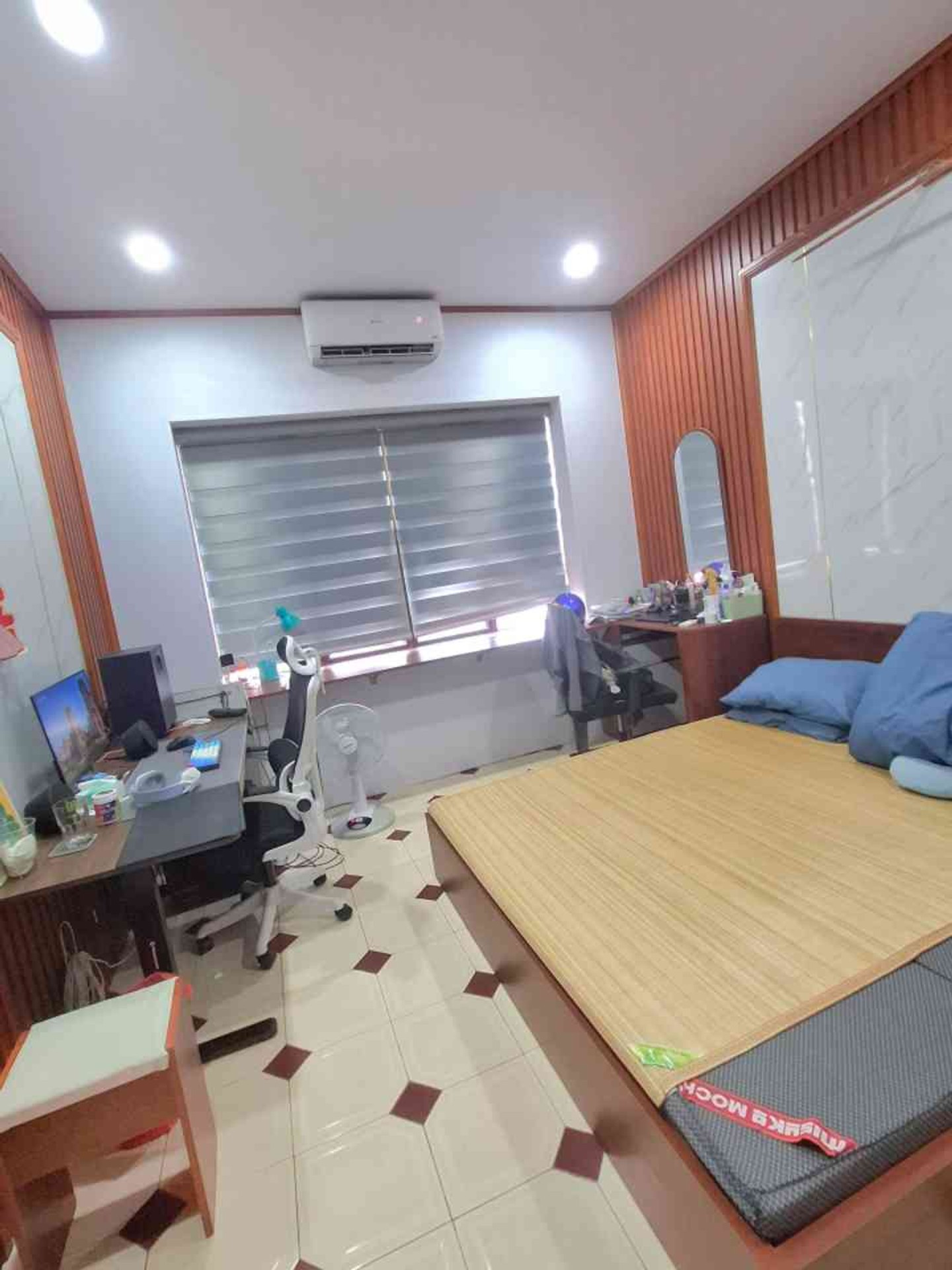 Bán nhà Giáp Bát - diện tích 120m2 4 tầng - Ô TÔ ĐỖ CHÂN CẦU THANG KHU TẬP THỂ - giá 6,5 tỷ