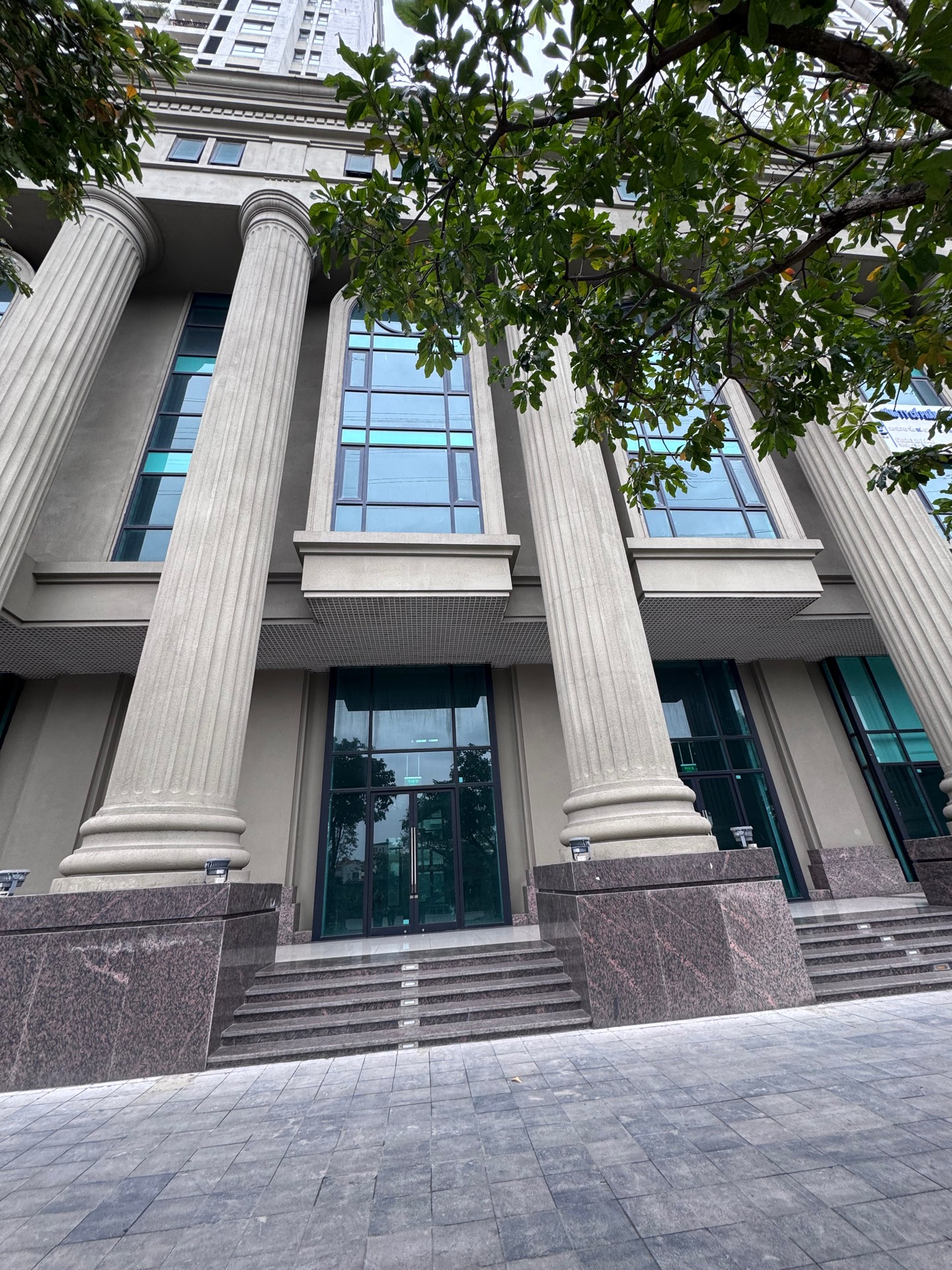 Bán nhà Tố Hữu - diện tích 1663m2 1 tầng - Thoáng trước, sau - giá 83 tỷ