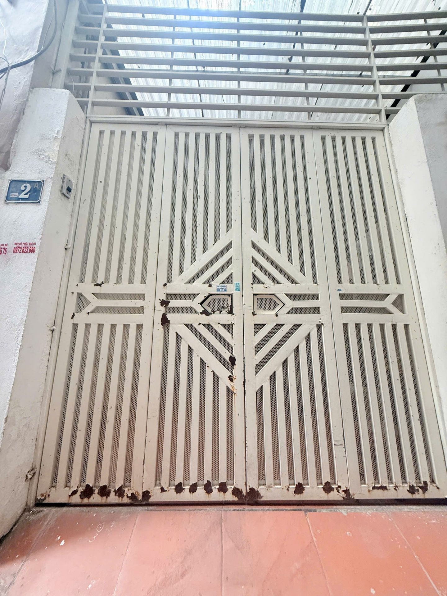 Bán nhà Kim Mã - diện tích 76m2 2 tầng - Thoáng trước, sau - giá 27 tỷ