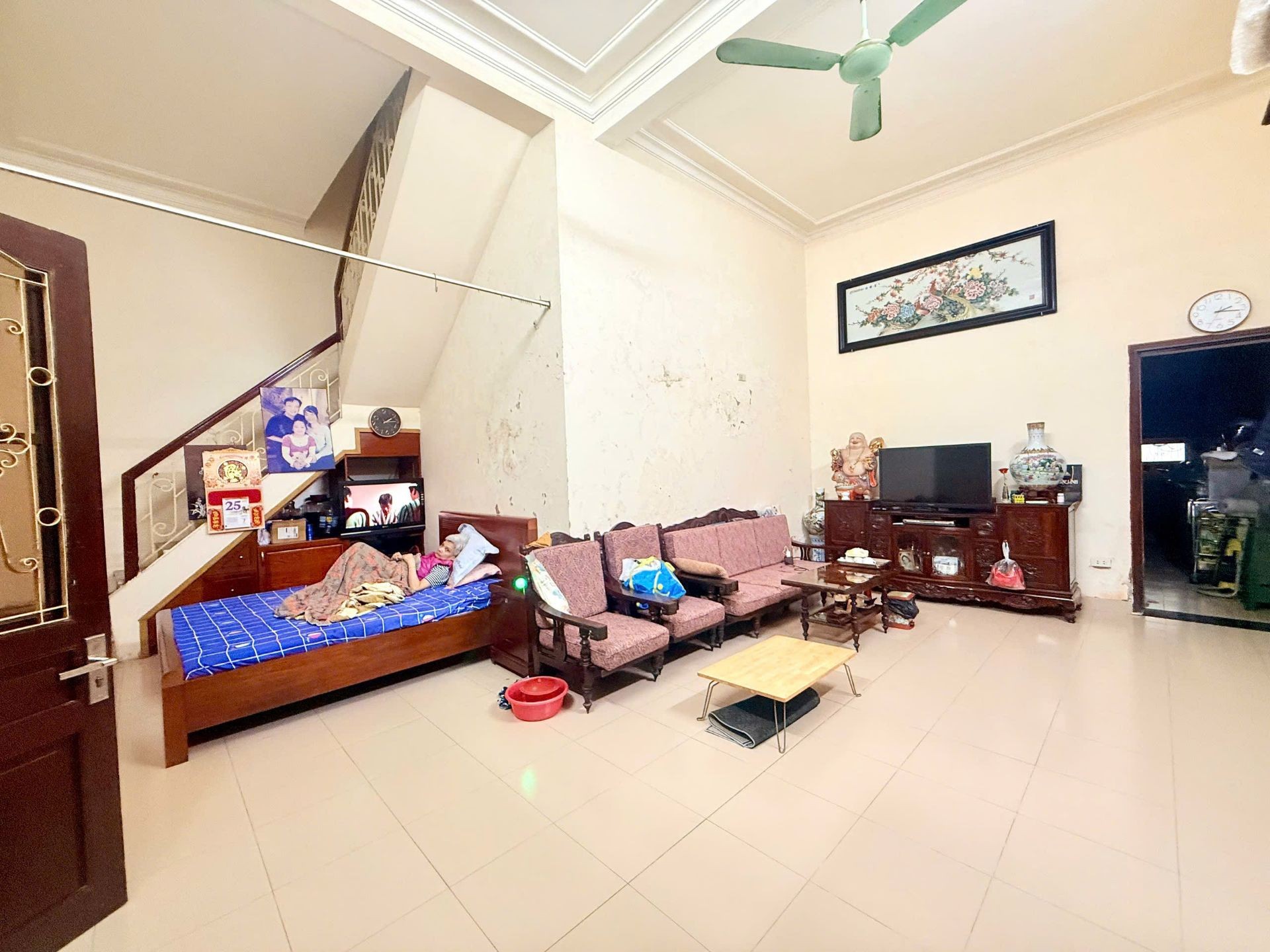 Bán nhà Kim Mã - diện tích 76m2 2 tầng - Thoáng trước, sau - giá 27 tỷ