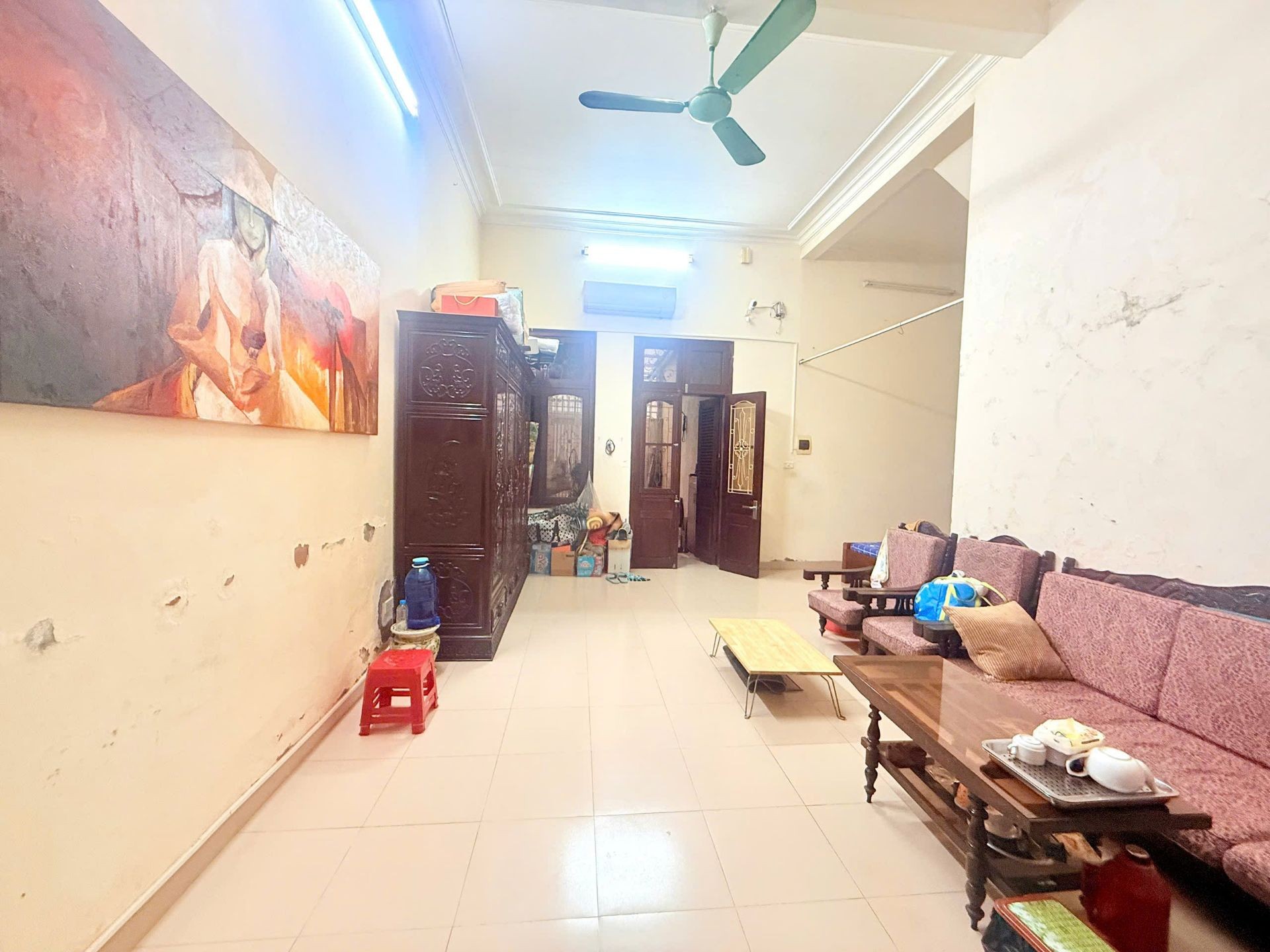 Bán nhà Kim Mã - diện tích 76m2 2 tầng - Thoáng trước, sau - giá 27 tỷ