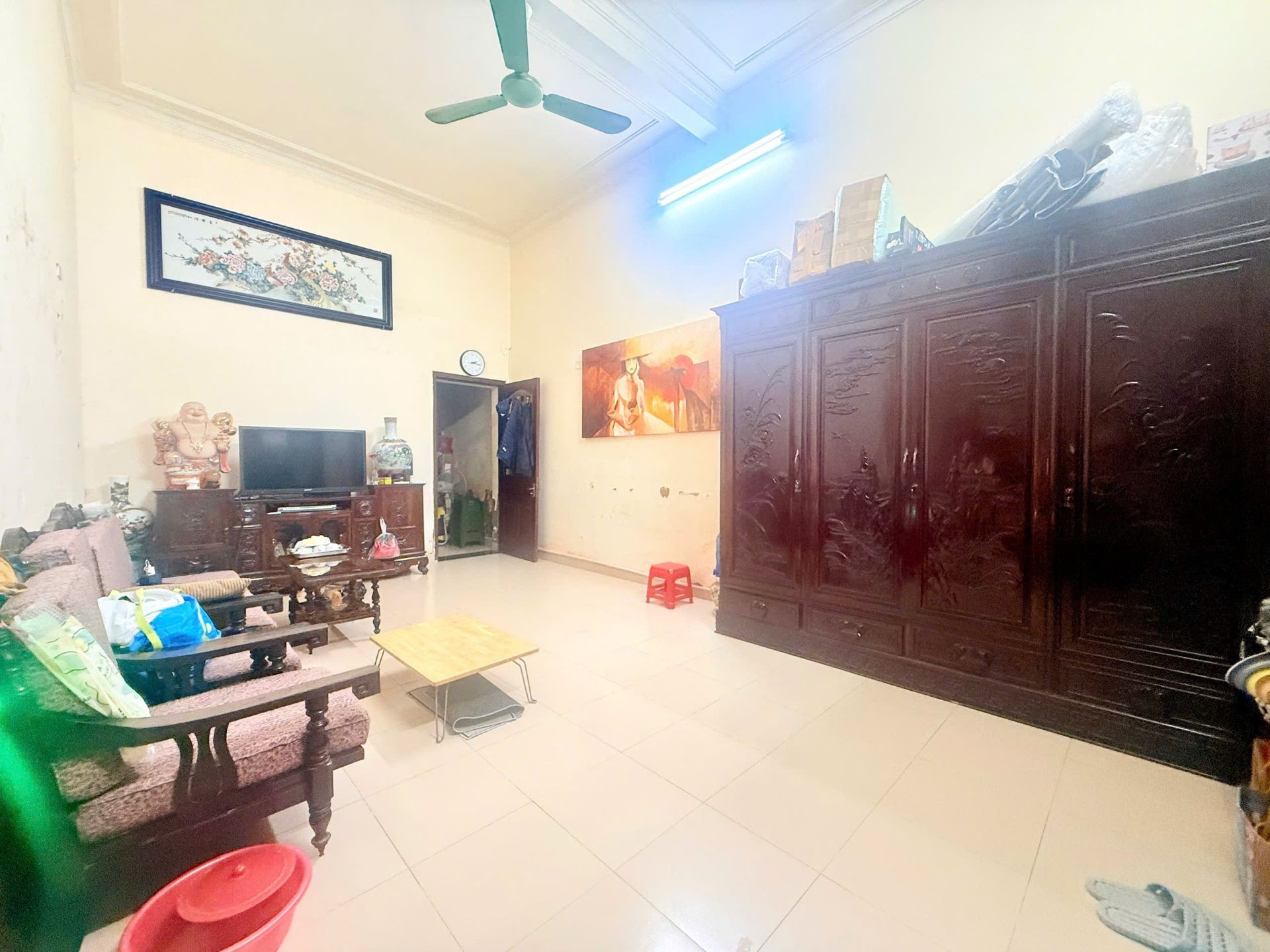 Bán nhà Kim Mã - diện tích 76m2 2 tầng - Thoáng trước, sau - giá 27 tỷ