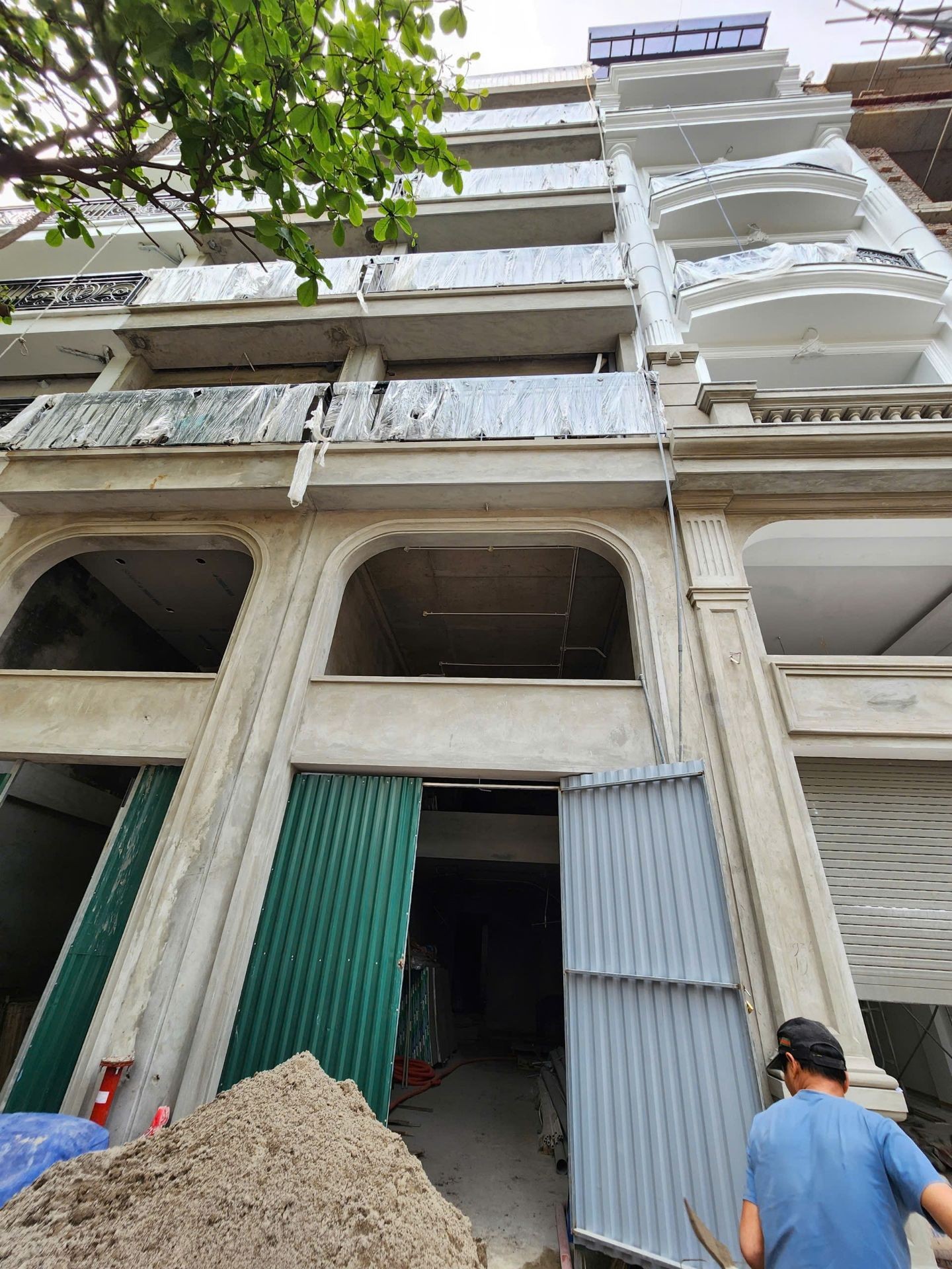 Bán nhà Lương Thế Vinh - diện tích 76m2 7 tầng - Thoáng trước, sau - giá 28,3 tỷ