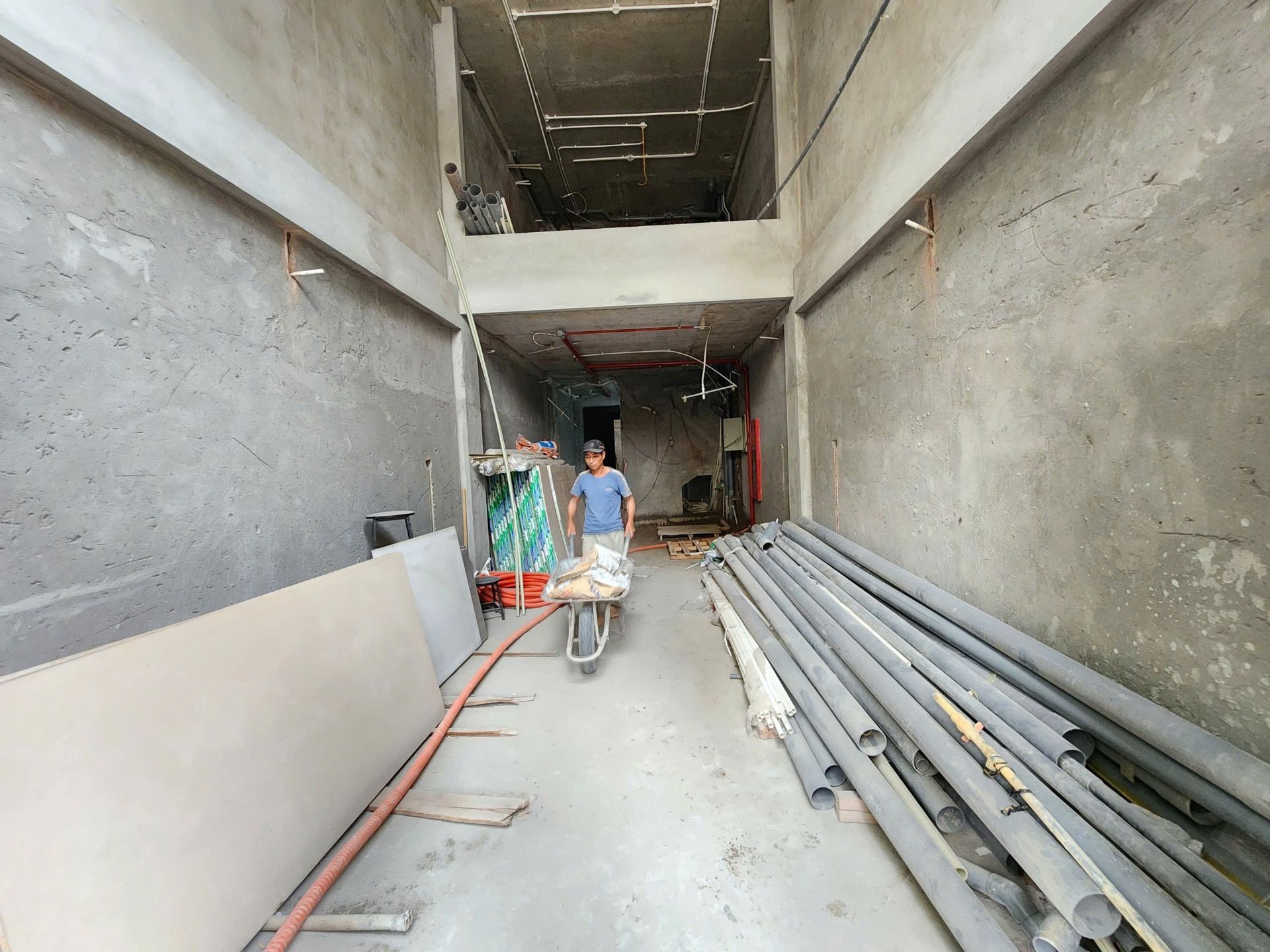 Bán nhà Lương Thế Vinh - diện tích 76m2 7 tầng - Thoáng trước, sau - giá 28,3 tỷ