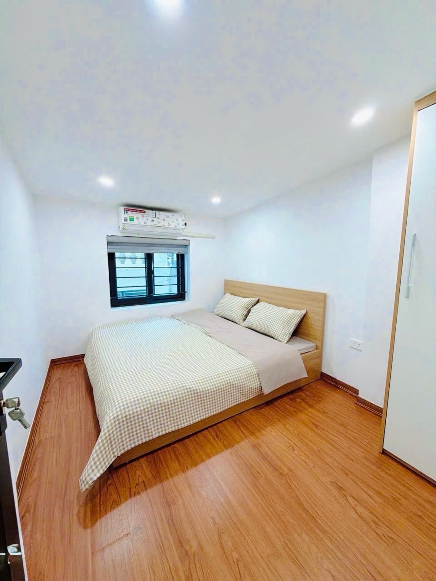 Bán nhà Định Công Thượng - diện tích 22m2 3 tầng - Ngõ ô tô tránh - giá Nhỉnh 2 tỷ