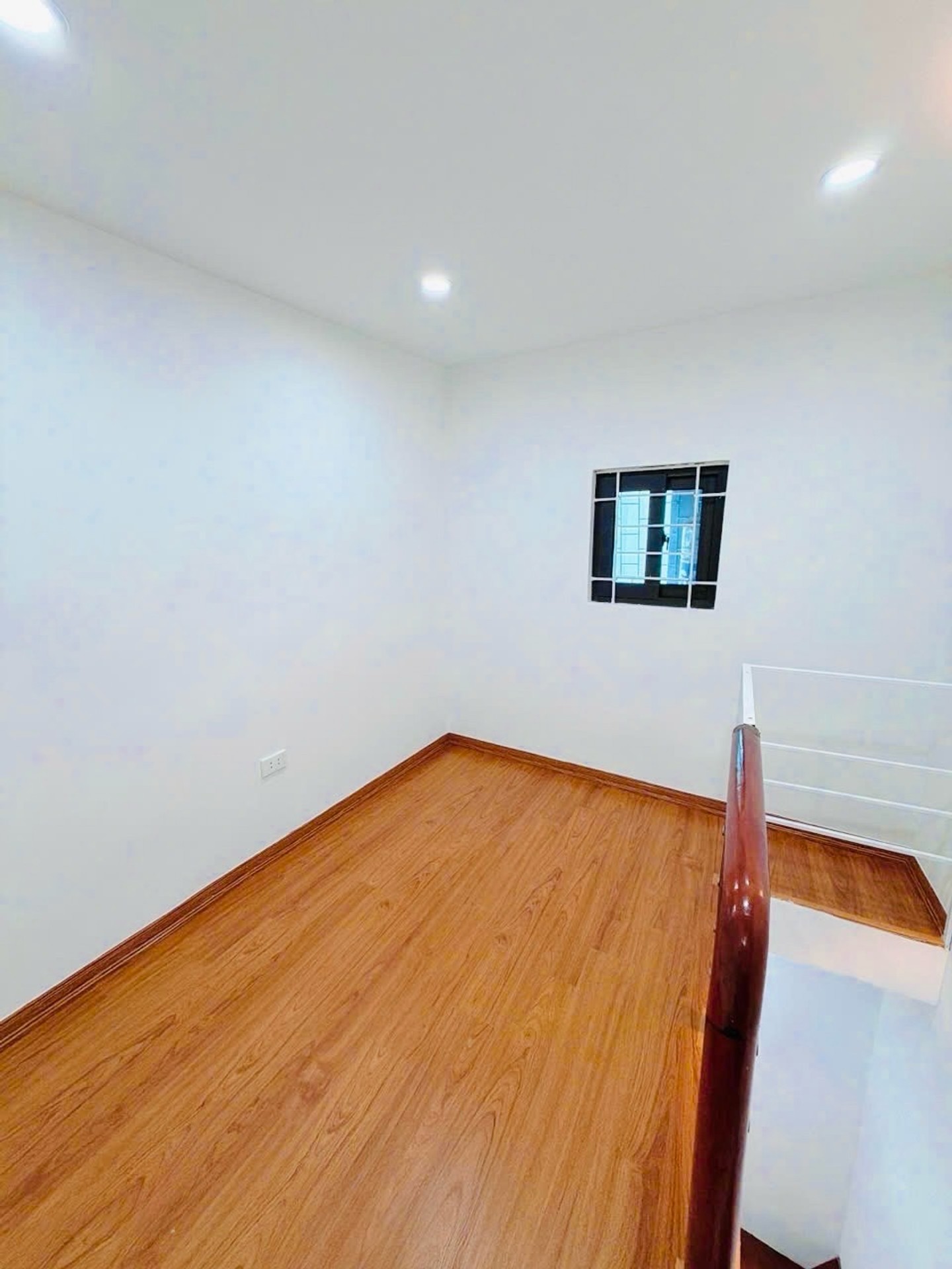Bán nhà Định Công Thượng - diện tích 22m2 3 tầng - Ngõ ô tô tránh - giá Nhỉnh 2 tỷ
