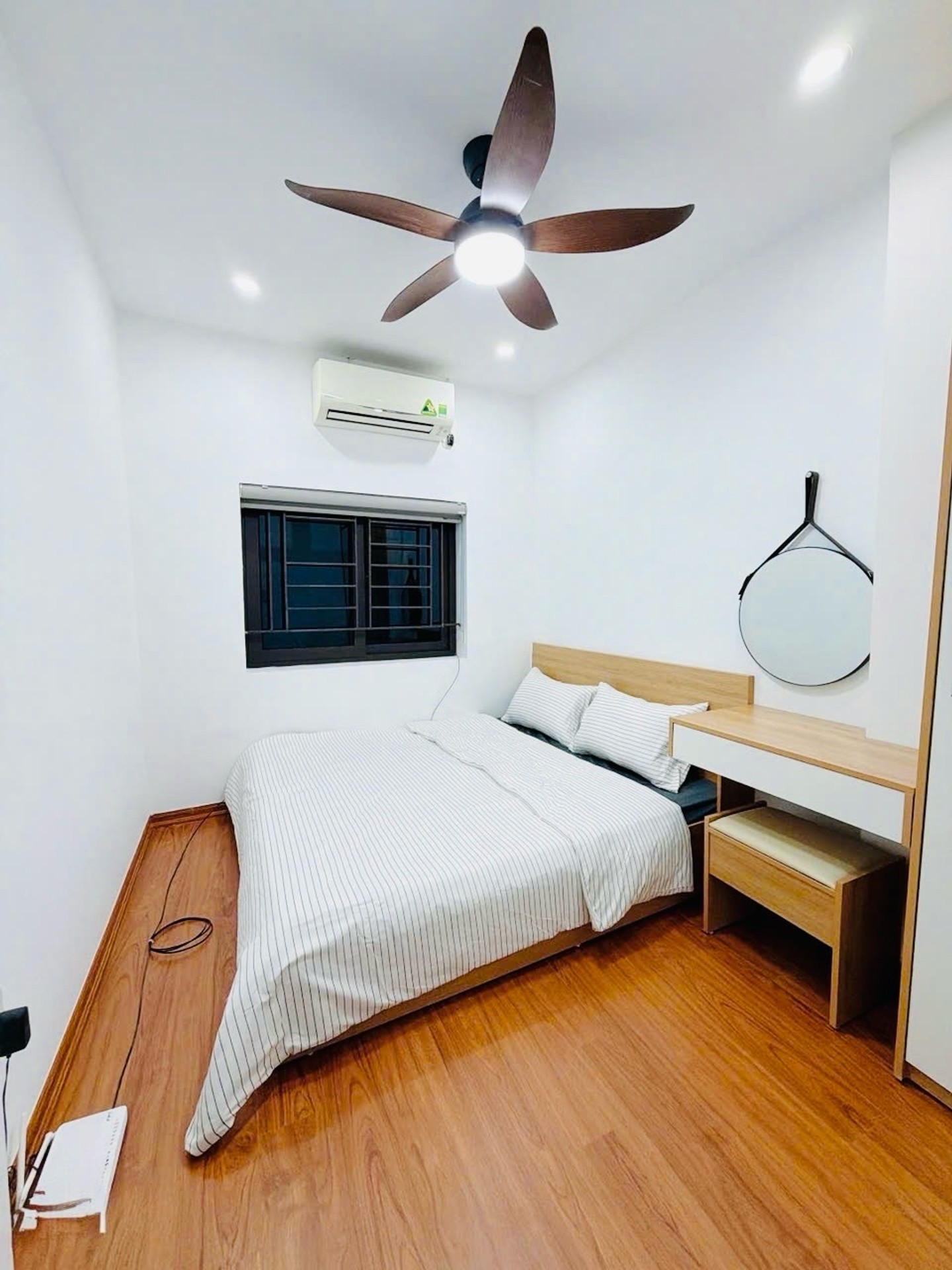 Bán nhà Định Công Thượng - diện tích 22m2 3 tầng - Ngõ ô tô tránh - giá Nhỉnh 2 tỷ