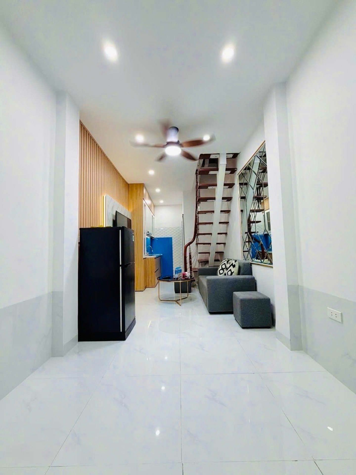 Bán nhà Định Công Thượng - diện tích 22m2 3 tầng - Ngõ ô tô tránh - giá Nhỉnh 2 tỷ