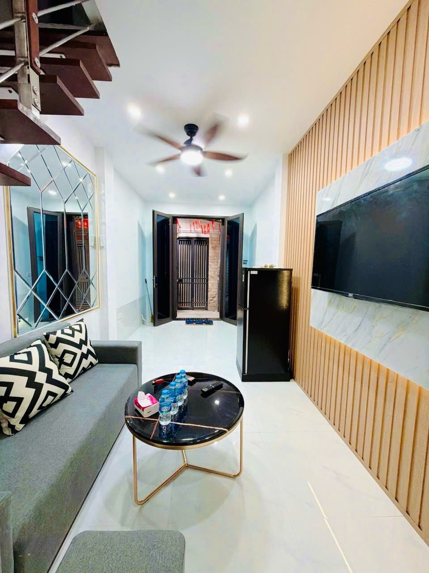 Bán nhà Định Công Thượng - diện tích 22m2 3 tầng - Ngõ ô tô tránh - giá Nhỉnh 2 tỷ