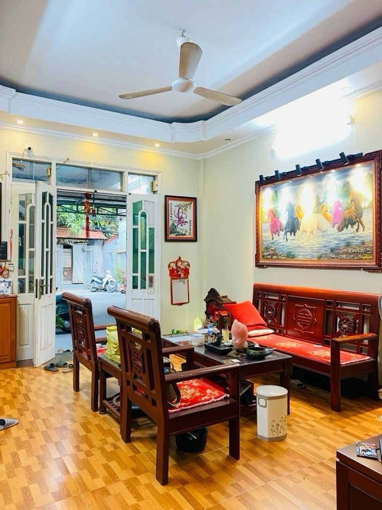 Bán nhà Kim Giang - diện tích 230m2 4 tầng - Phân lô ô tô tránh - giá 51 tỷ