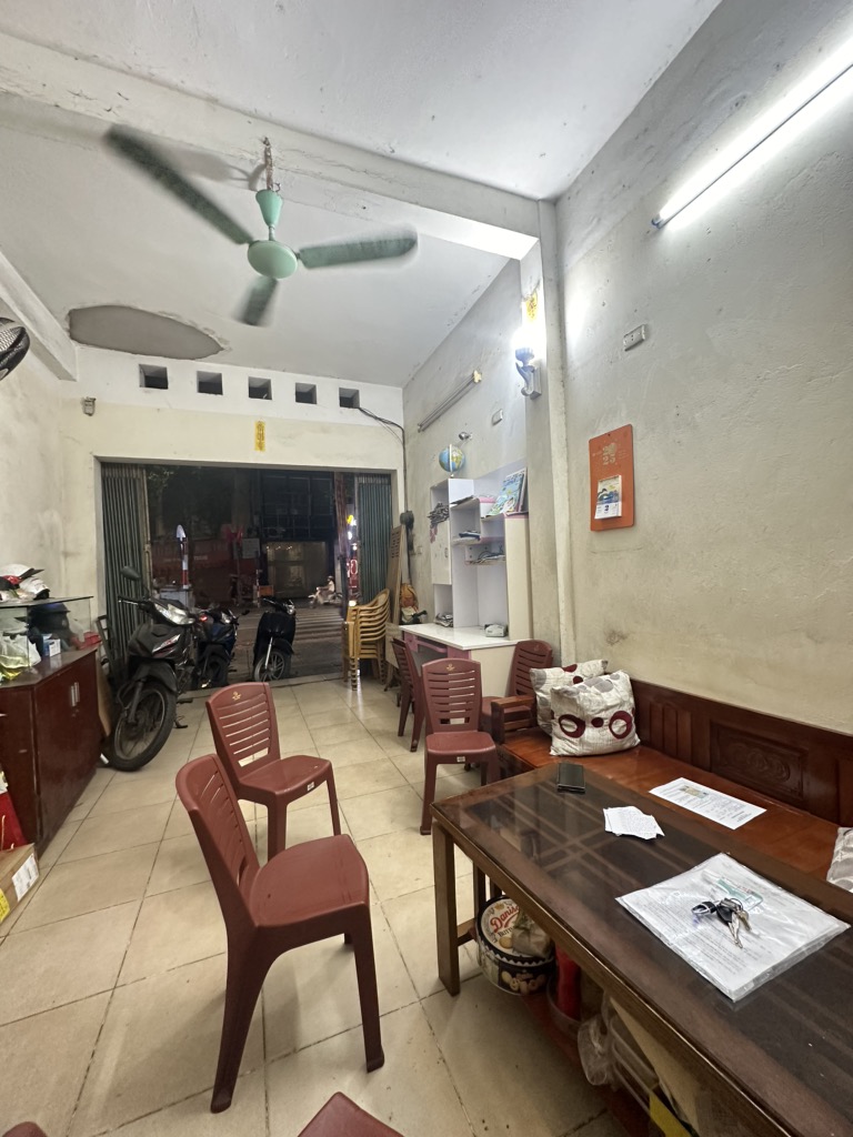 Bán nhà Phố Huế - diện tích 103.7m2 4 tầng - Mặt phố VIP - giá 77,7 tỷ