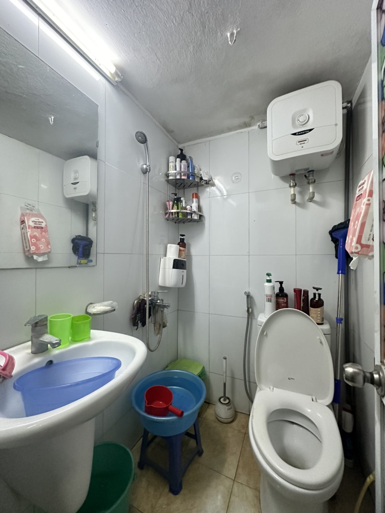 Bán nhà Phố Huế - diện tích 103.7m2 4 tầng - Mặt phố VIP - giá 77,7 tỷ