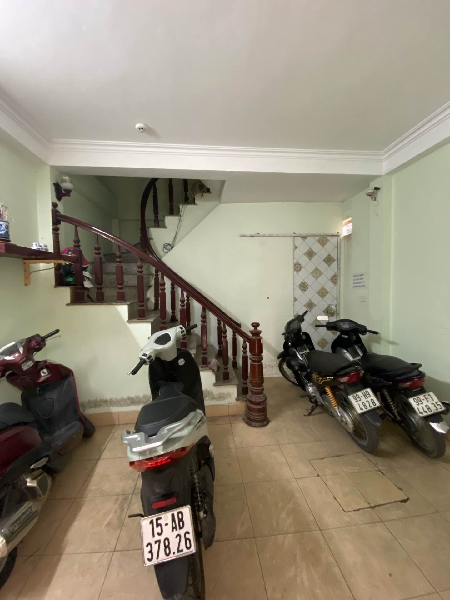 Bán nhà Vĩnh Hưng - diện tích 38m2 4 tầng - Lô góc, ô tô tránh - giá 4,39 tỷ