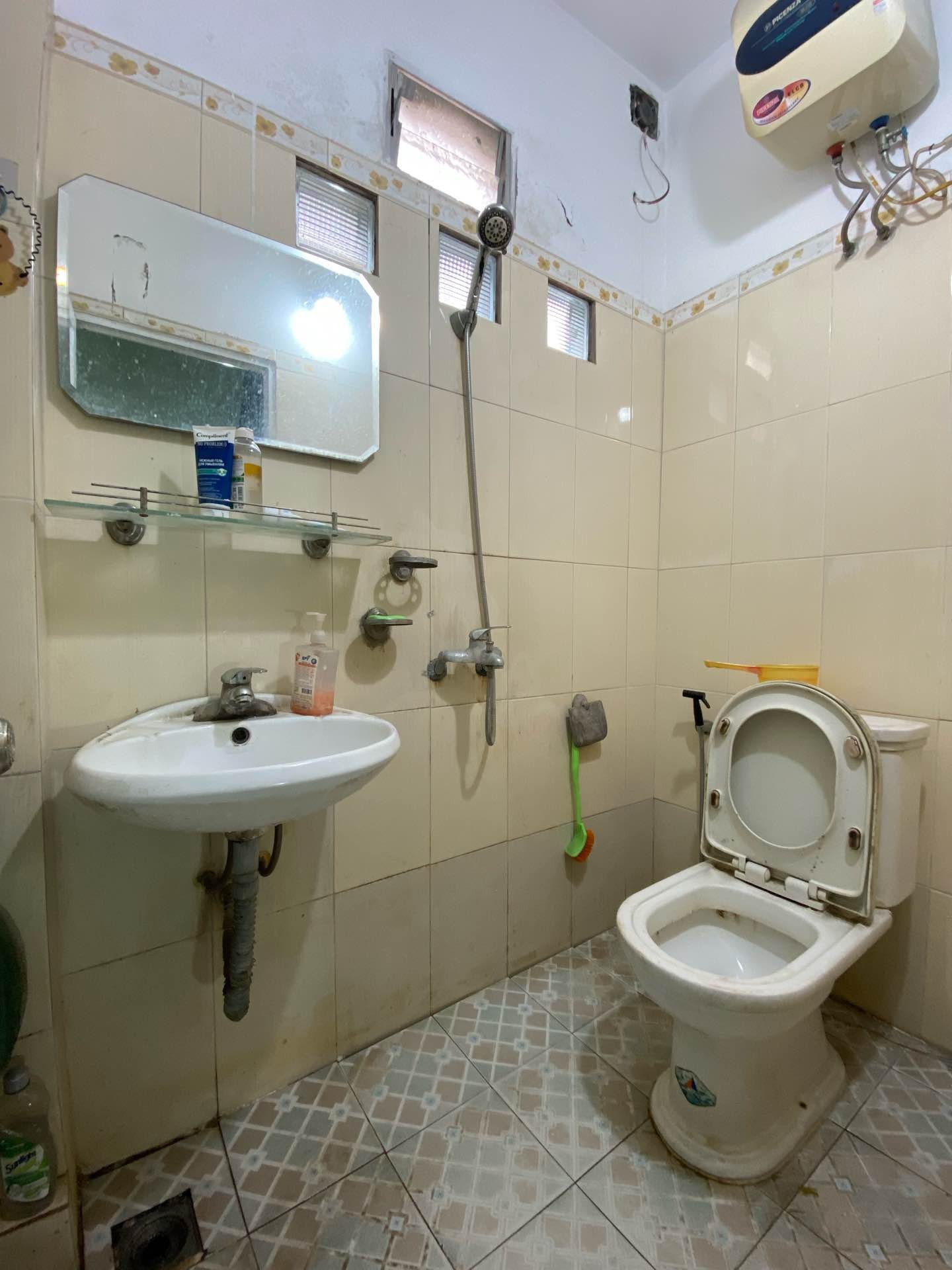 Bán nhà Vĩnh Hưng - diện tích 38m2 4 tầng - Lô góc, ô tô tránh - giá 4,39 tỷ