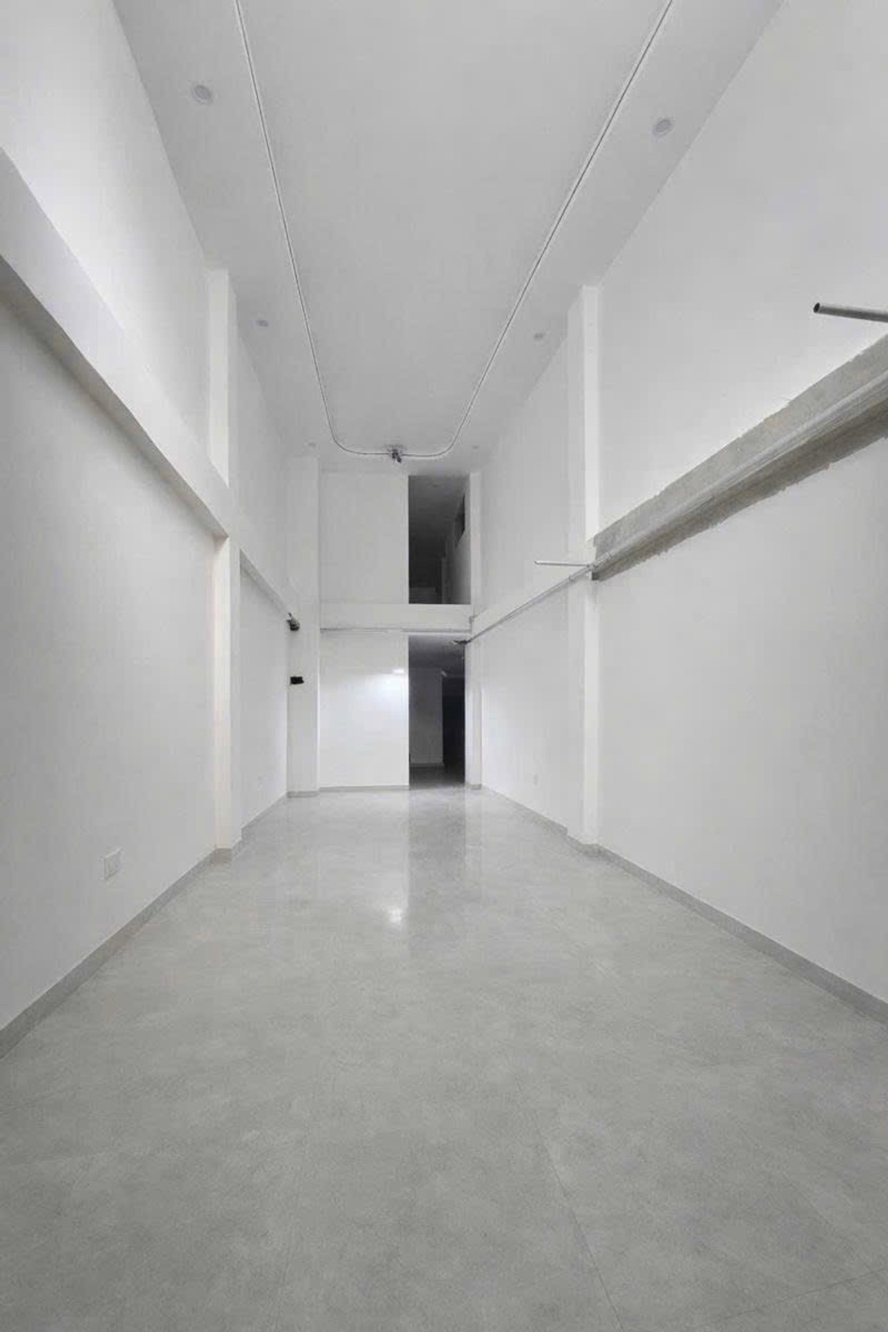 Bán nhà Định Công Hạ - diện tích 85m2 8 tầng - Ngõ ô tô thông kinh doanh - giá 23,5 tỷ