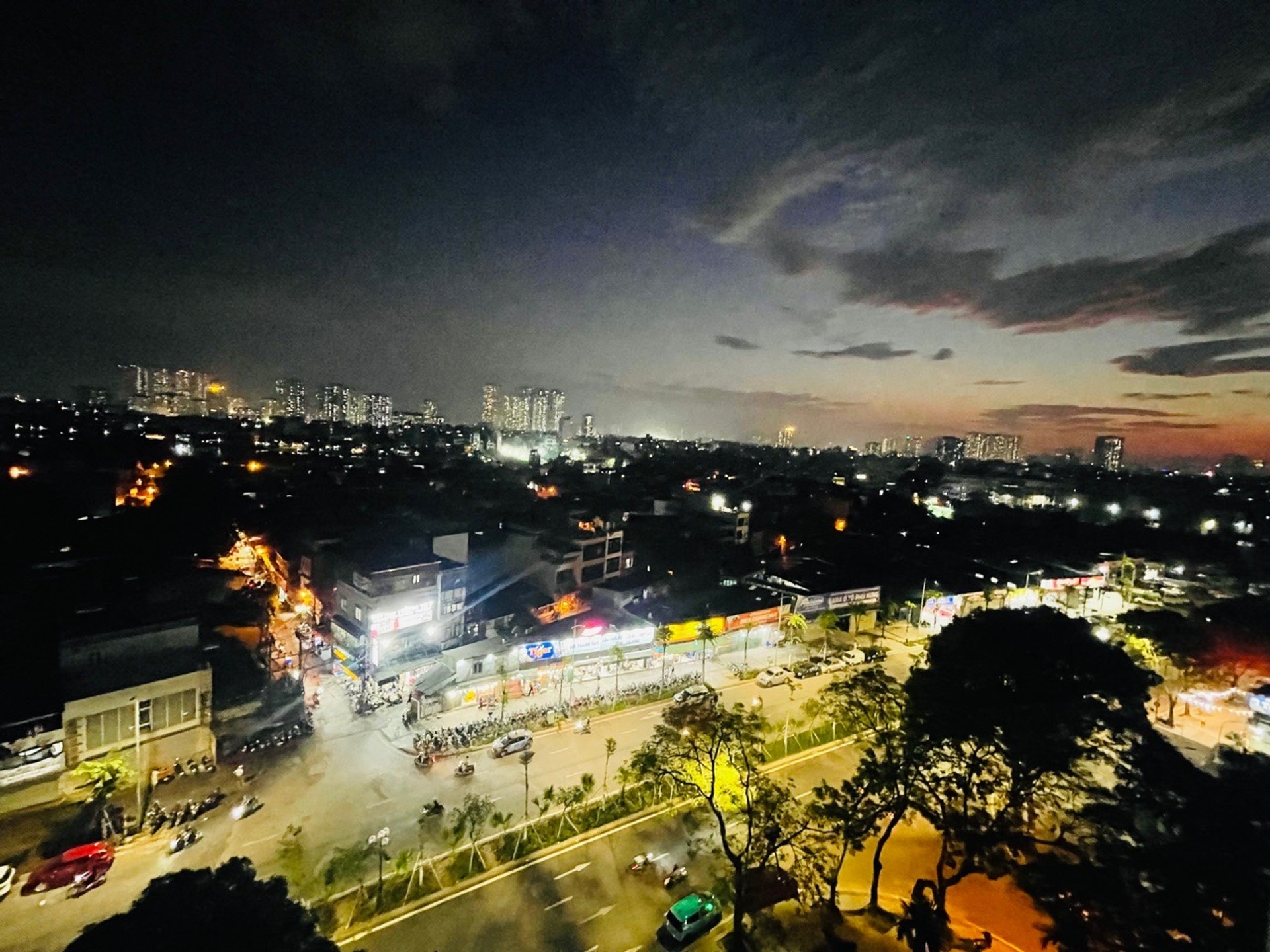 Bán nhà CT16 - diện tích 81m2 10 tầng - Căn hộ đẹp, view thoáng - giá 8,35 tỷ
