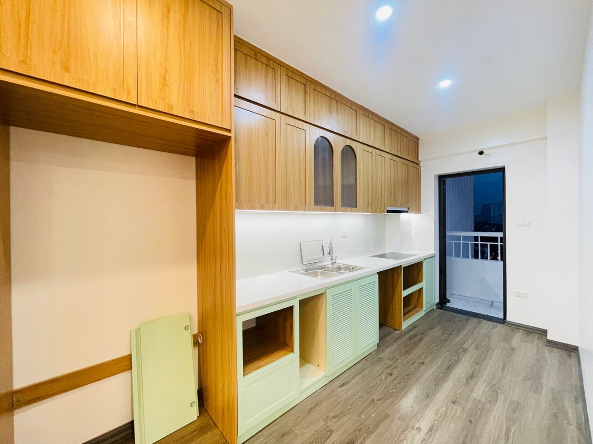 Bán nhà CT16 - diện tích 81m2 10 tầng - Căn hộ đẹp, view thoáng - giá 8,35 tỷ