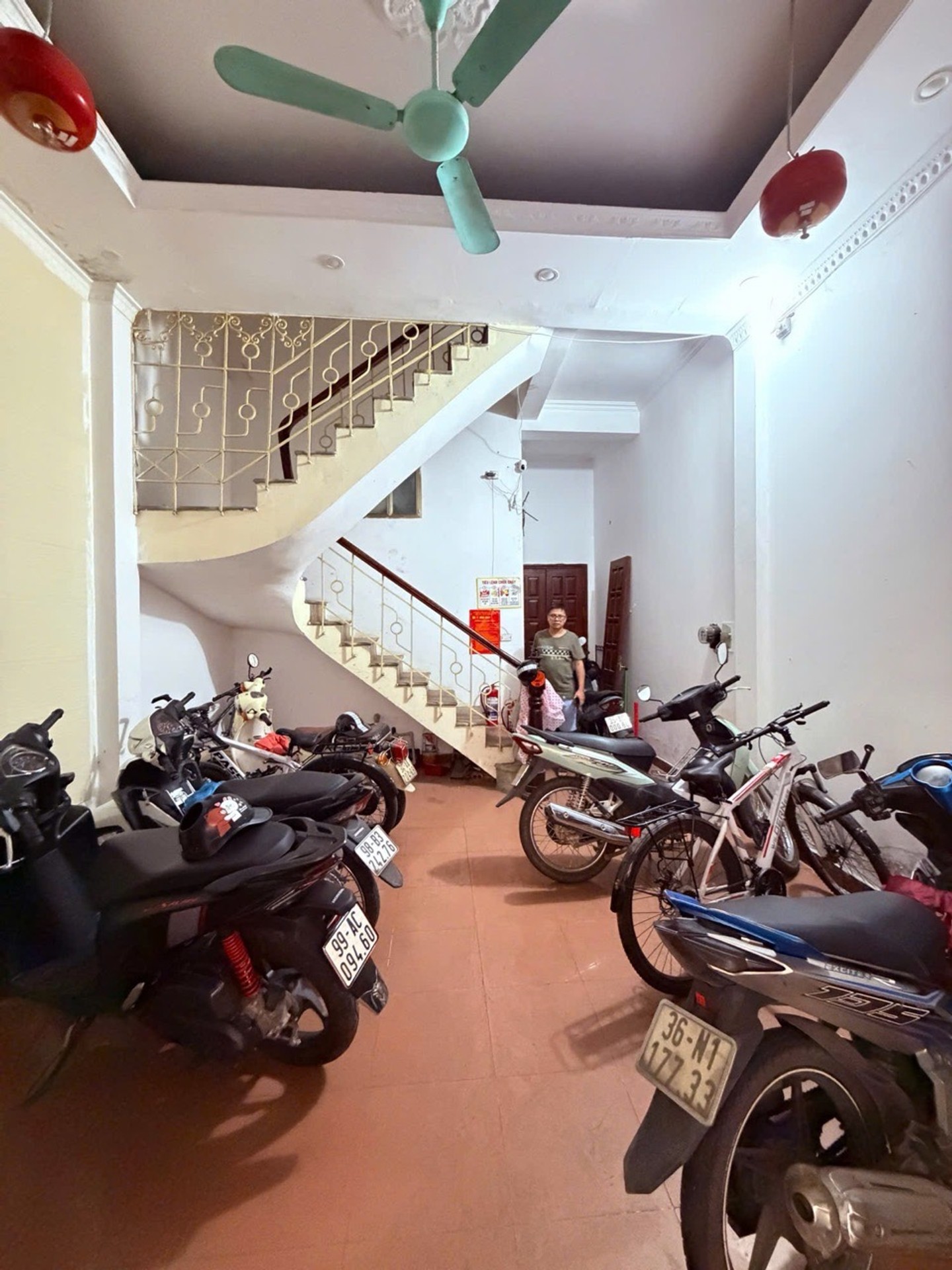 Bán nhà Bạch Mai - diện tích 56m2 5 tầng - ngõ ô tô lý thuyết - giá 14,5 tỷ
