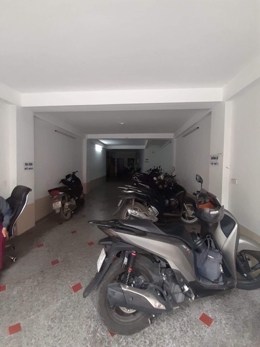 Bán nhà Hoàng Văn Thái - diện tích 145m2 9 tầng - Tòa văn phòng - giá 50 tỷ