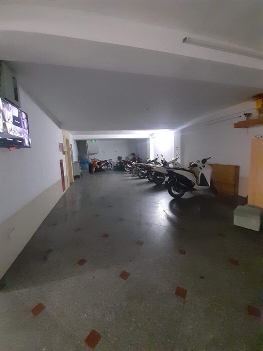 Bán nhà Hoàng Văn Thái - diện tích 145m2 9 tầng - Tòa văn phòng - giá 50 tỷ