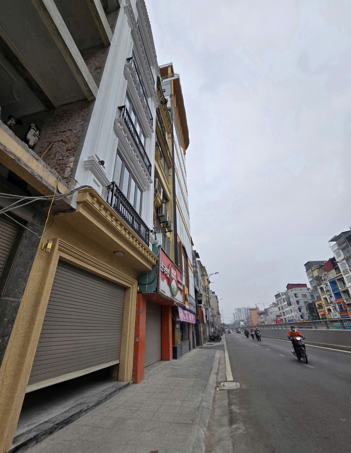 Bán nhà Kim Đồng - diện tích 56.5m2 6 tầng - Kinh doanh đỉnh - giá 35 tỷ