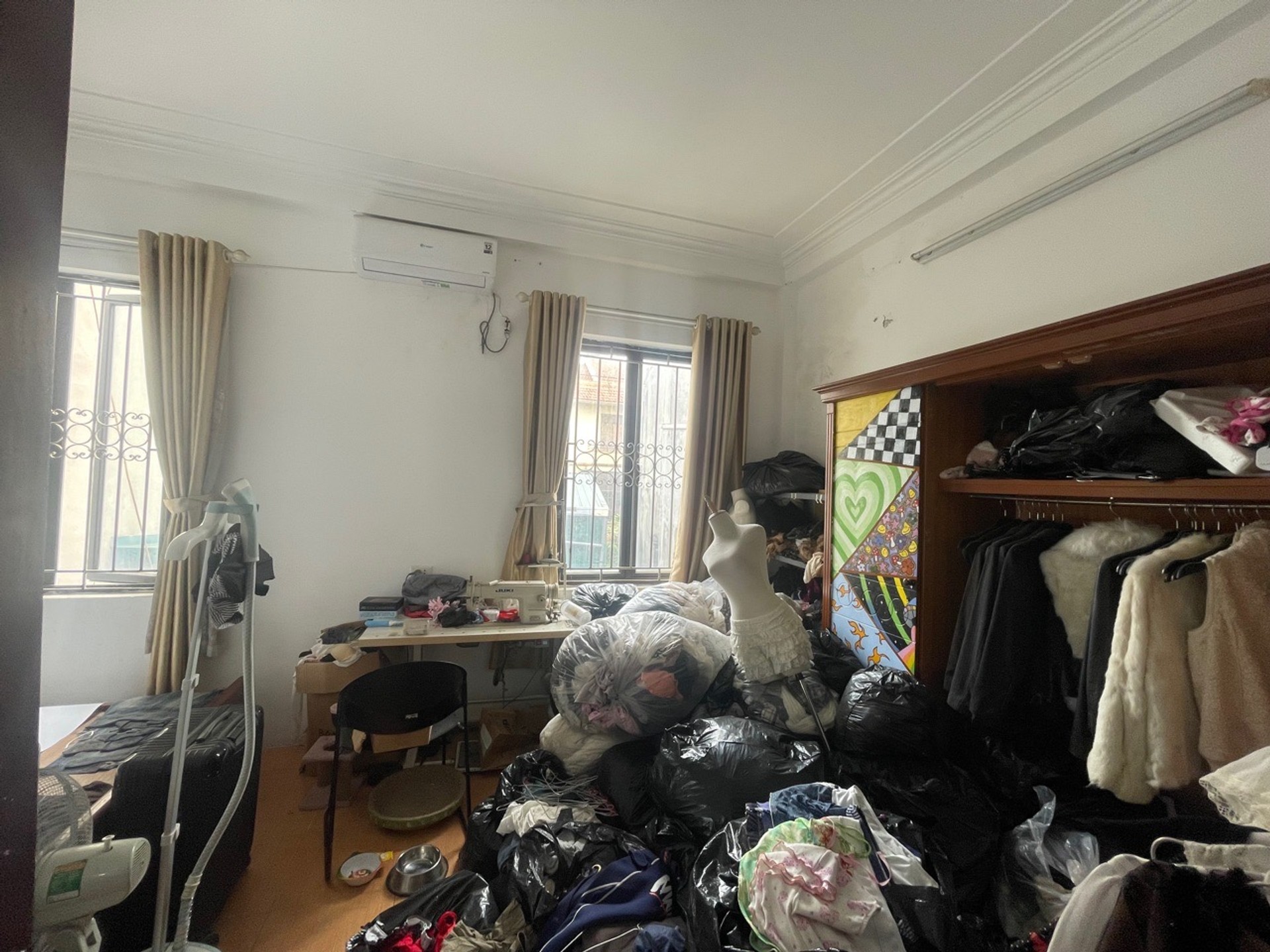 Bán nhà Nguyễn Khoái - diện tích 34m2 4 tầng - Ngõ nông, gần ô tô - giá 5,4 tỷ