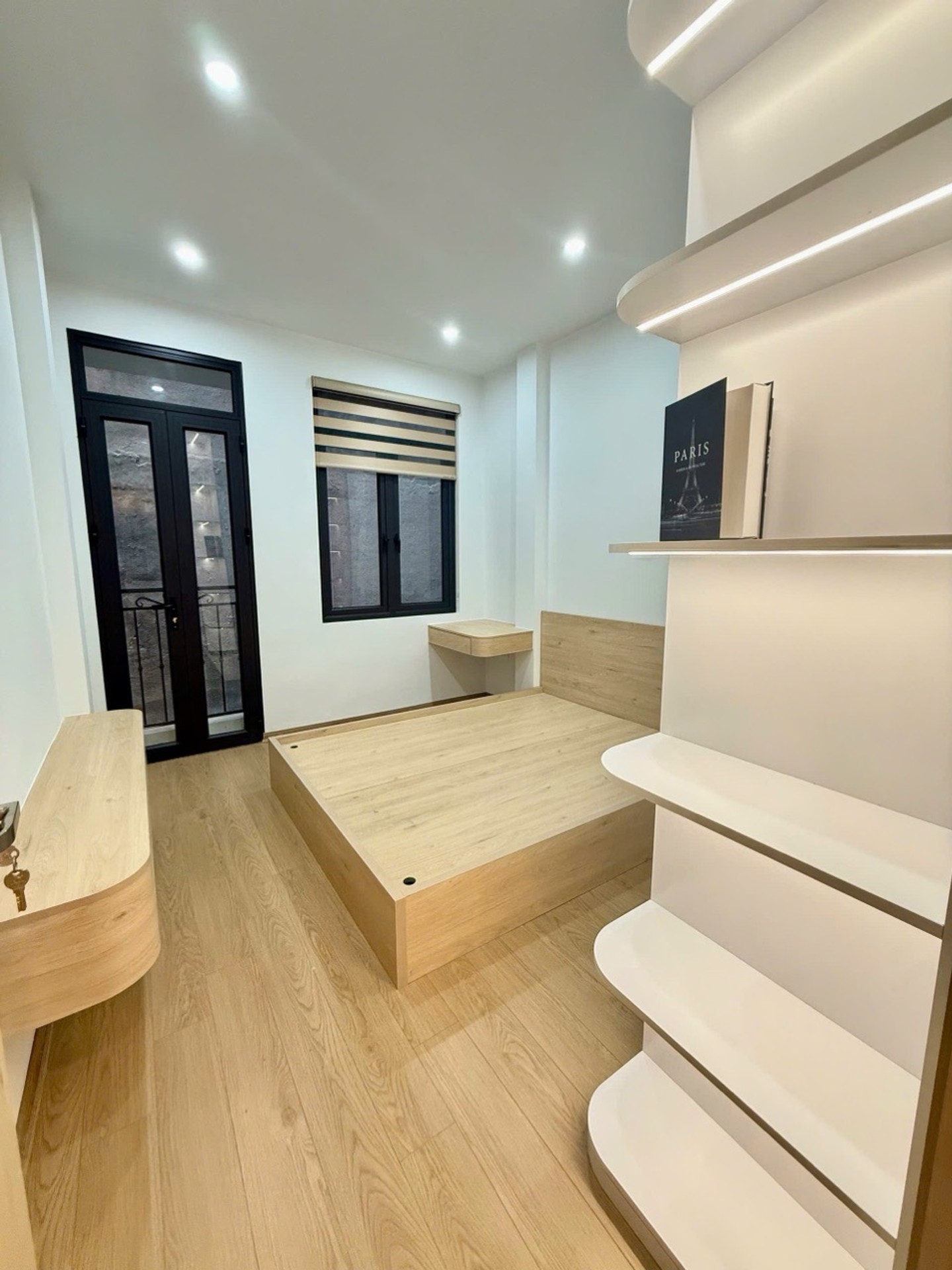 Bán nhà Lương Khánh Thiện - diện tích 33m2 4 tầng - ô tô gần nhà - giá 8,3 tỷ