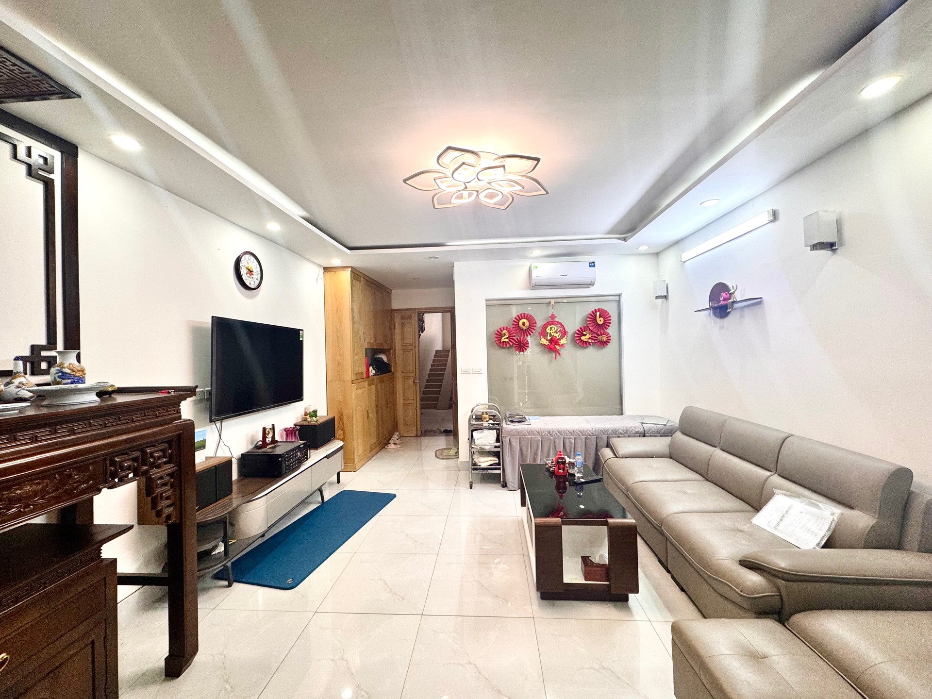 Bán nhà Đầm Trấu - diện tích 50m2 1 tầng - nhà sạch sẽ, vào ở ngay - giá 4,65 tỷ