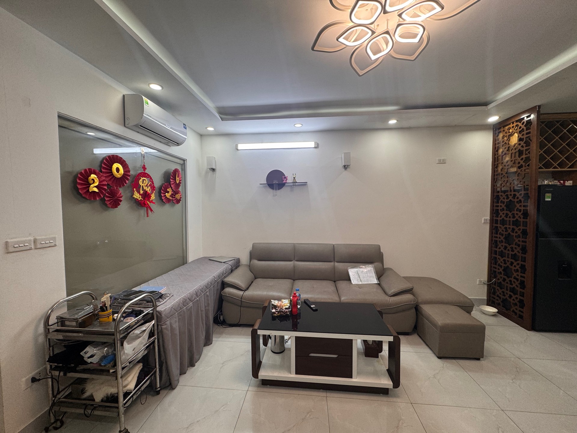 Bán nhà Đầm Trấu - diện tích 50m2 1 tầng - nhà sạch sẽ, vào ở ngay - giá 4,65 tỷ