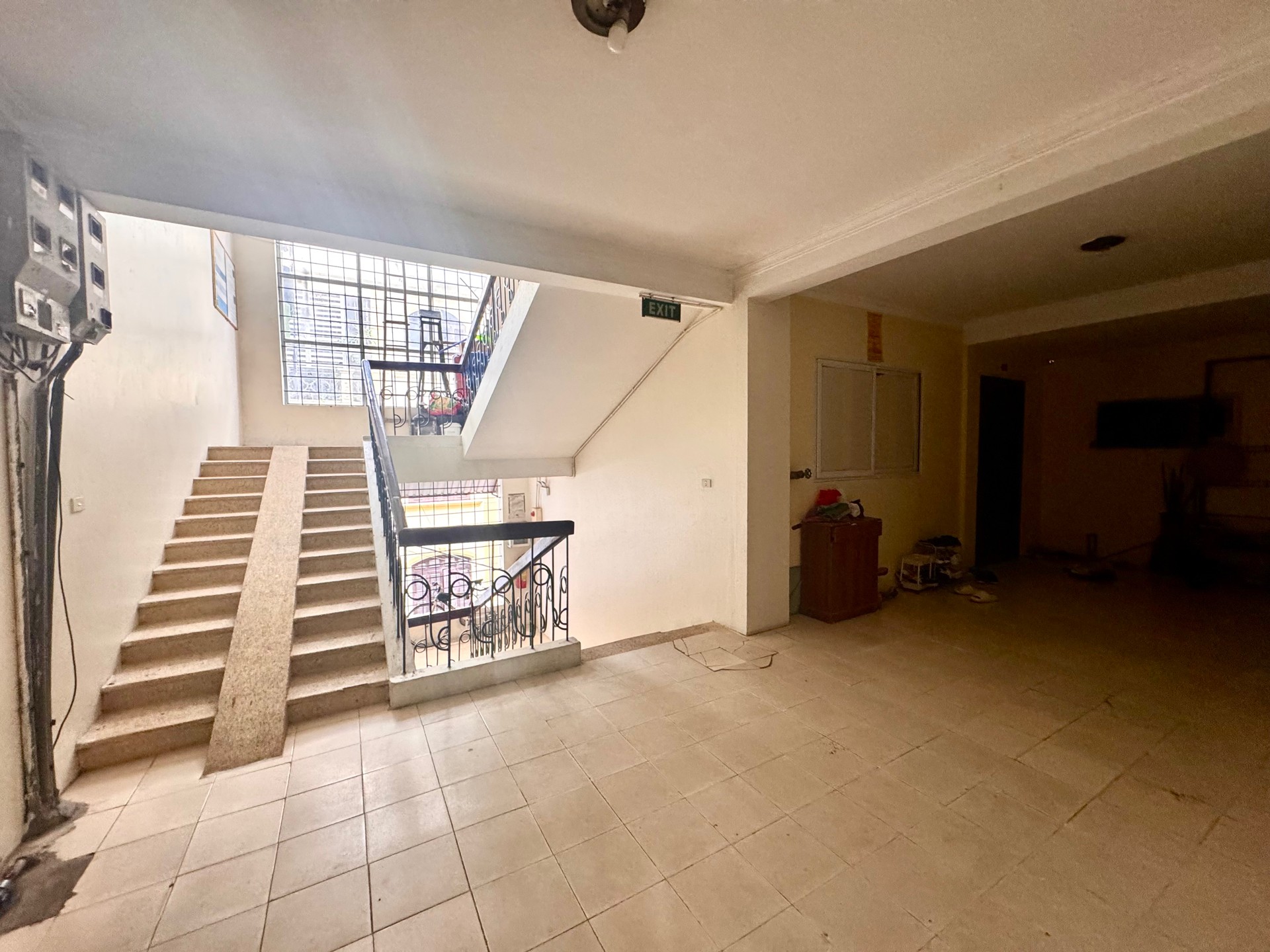 Bán nhà Đầm Trấu - diện tích 50m2 1 tầng - nhà sạch sẽ, vào ở ngay - giá 4,65 tỷ