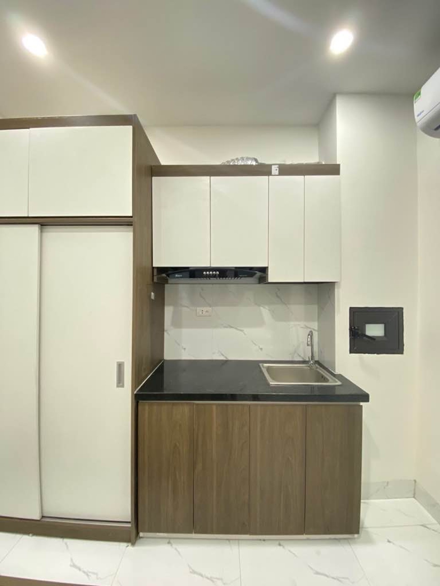 Bán nhà Vĩnh Hưng - diện tích 228m2 8 tầng - TOÀ VĂN PHÒNG - VIP - giá 85 tỷ