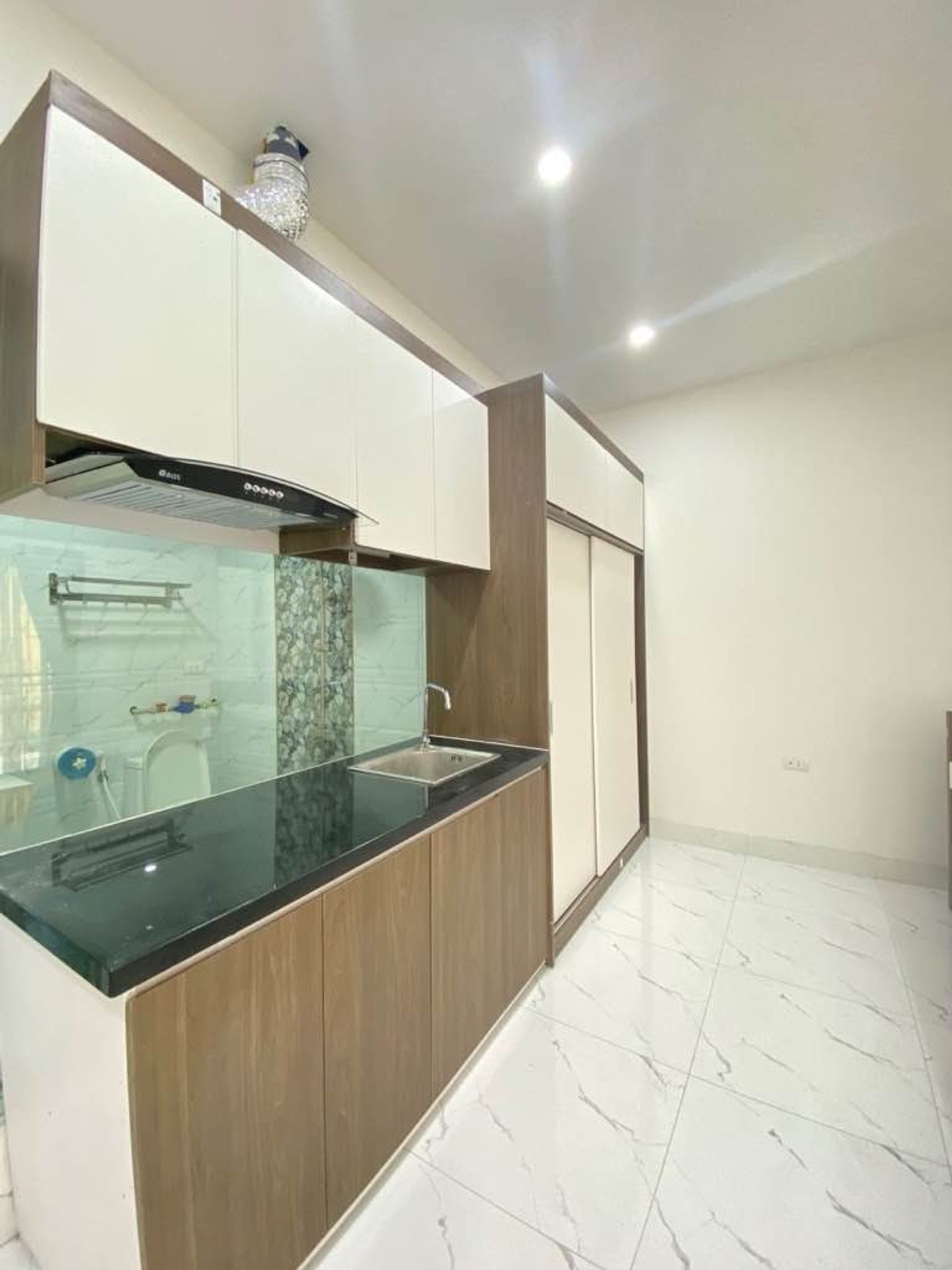 Bán nhà Vĩnh Hưng - diện tích 228m2 8 tầng - TOÀ VĂN PHÒNG - VIP - giá 85 tỷ