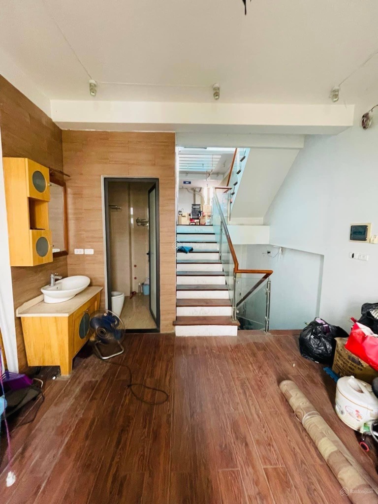 Bán nhà Pháo Đài Láng - diện tích 71m2 6 tầng - Mặt ngõ to hơn phố - giá 33,6 tỷ