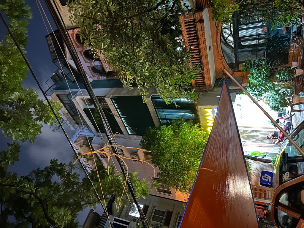 Bán nhà Pháo Đài Láng - diện tích 71m2 6 tầng - Mặt ngõ to hơn phố - giá 33,6 tỷ