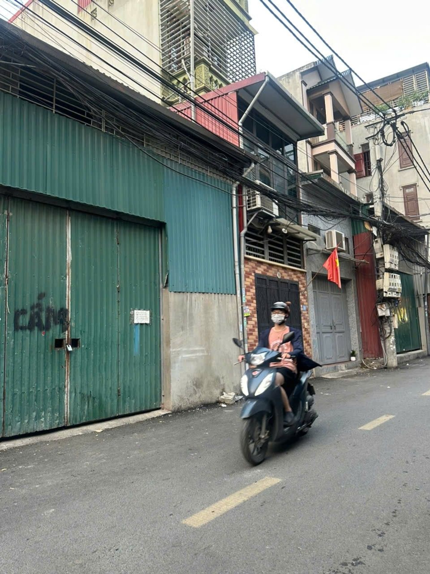 Bán nhà Ngọc Hồi - diện tích 40m2 4 tầng - ô tô tránh - giá 11,6 tỷ