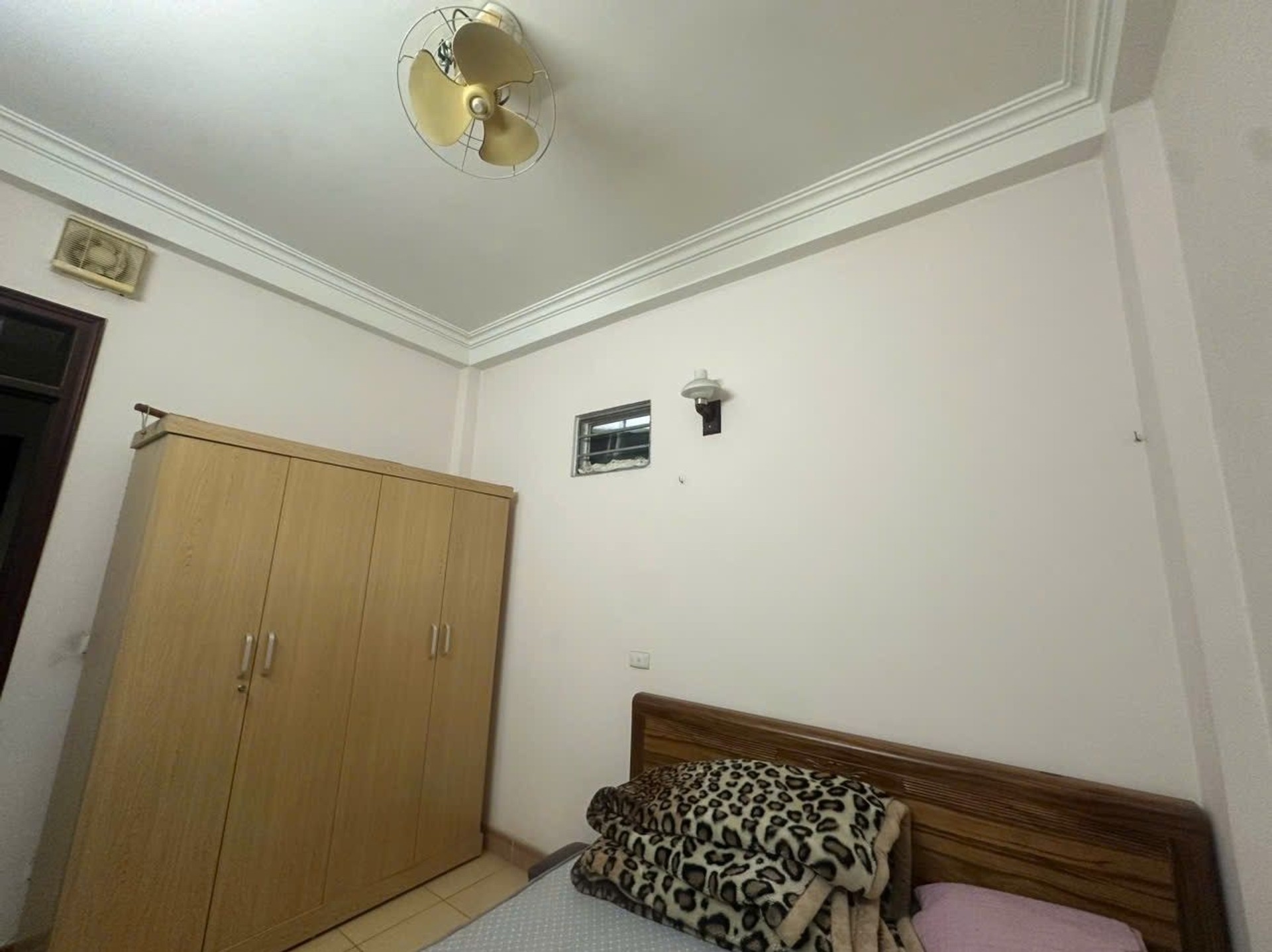 Bán nhà Ngọc Hồi - diện tích 40m2 4 tầng - ô tô tránh - giá 11,6 tỷ