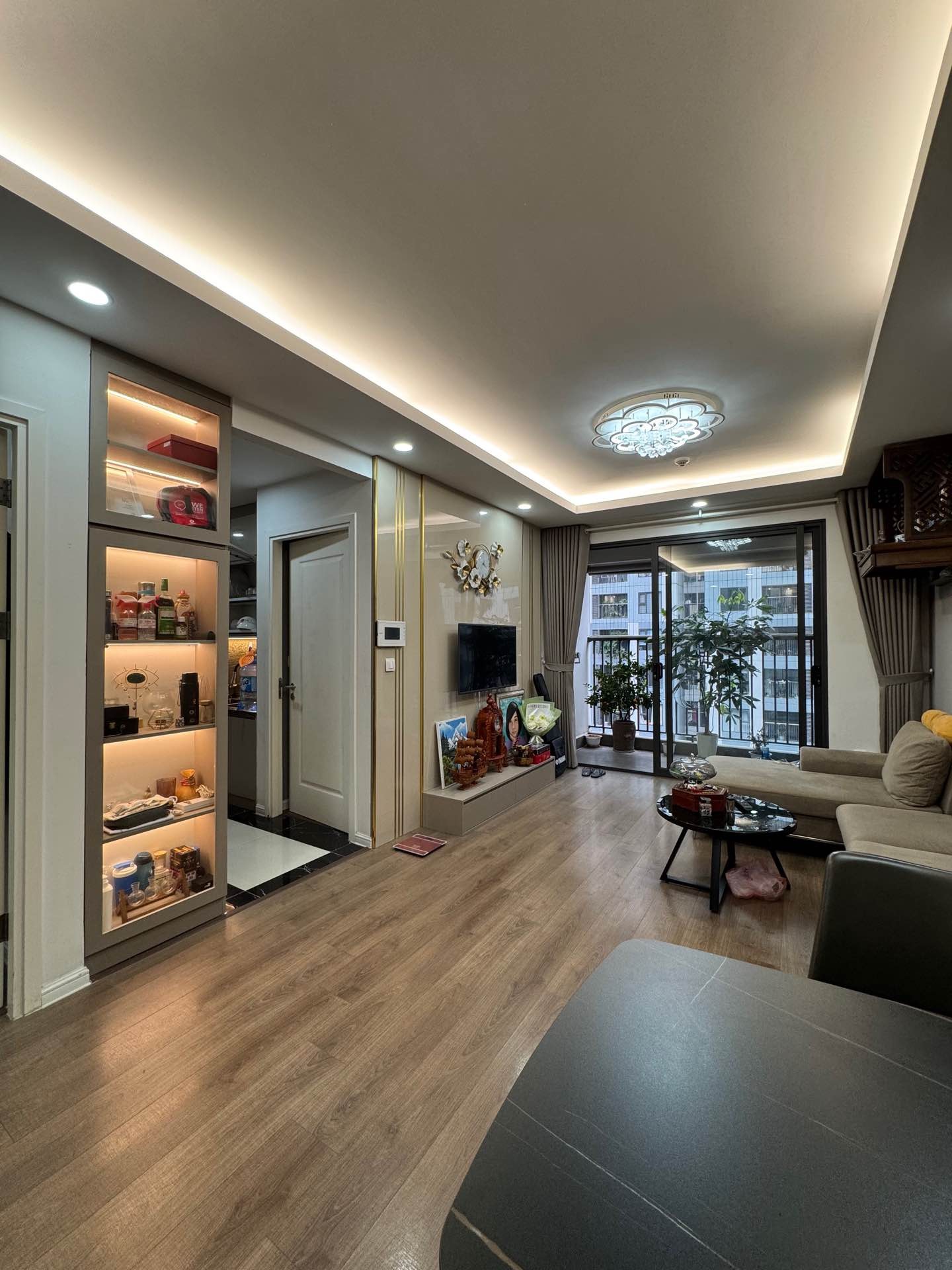 Bán nhà Minh Khai - diện tích 76m2 17 tầng - Căn hộ đẹp hiếm có - giá 8,2 tỷ