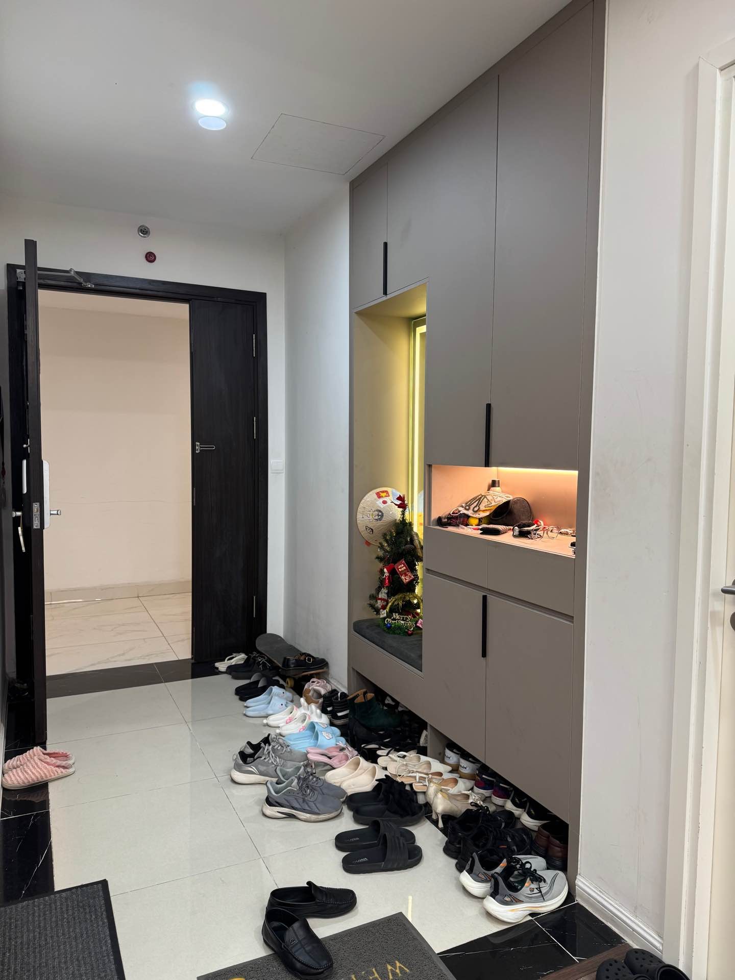 Bán nhà Minh Khai - diện tích 76m2 17 tầng - Căn hộ đẹp hiếm có - giá 8,2 tỷ