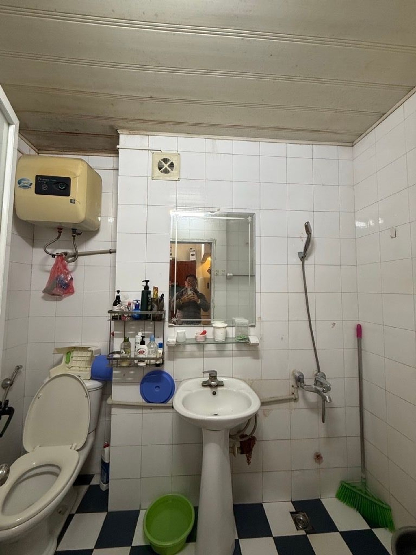 Bán nhà Hoàng Mai - diện tích 68m2 8 tầng - Sổ đỏ chính chủ giao dịch ngay! - giá 5,4 tỷ